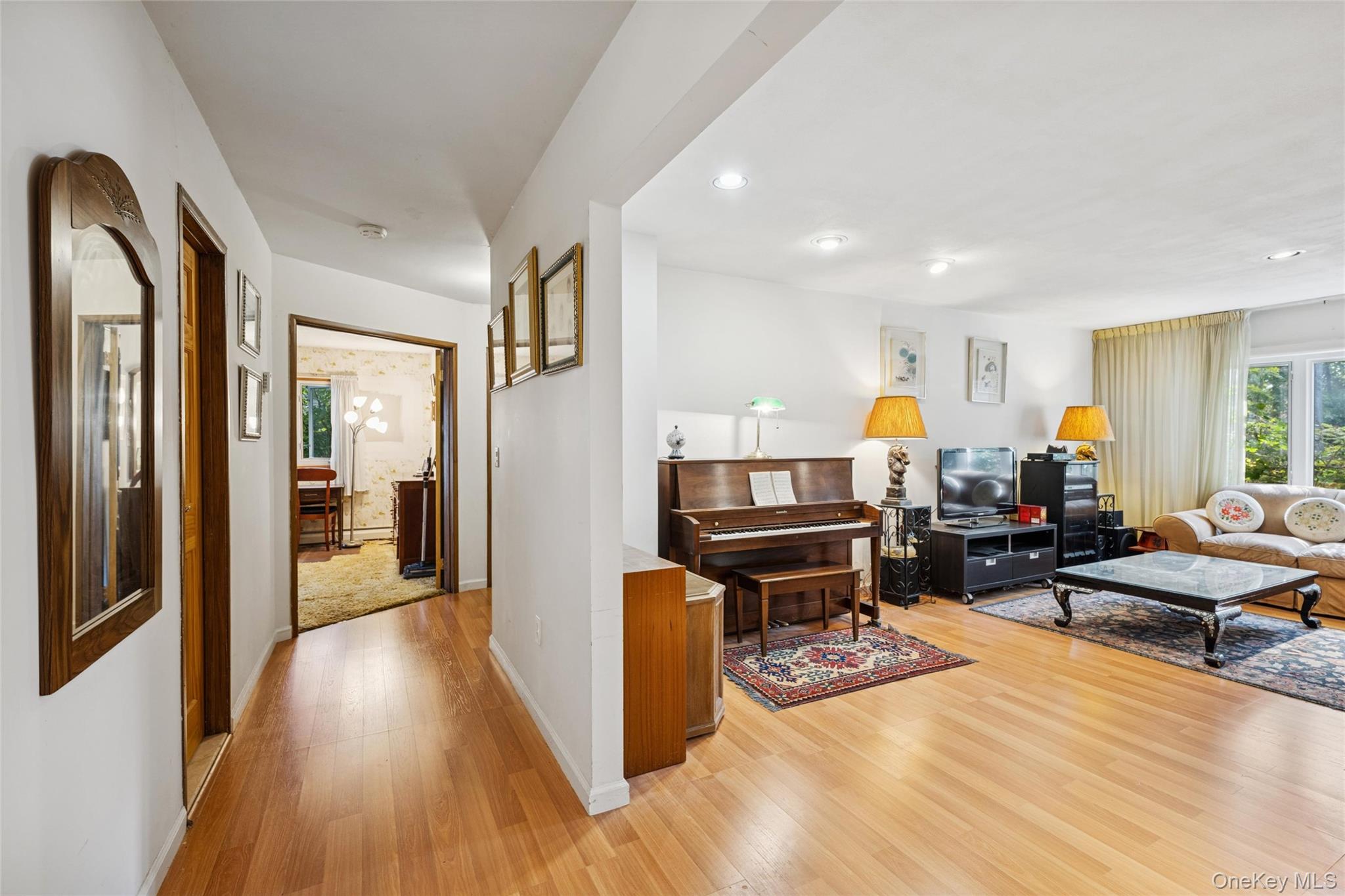 24 Woodbine Street, Coram, NY 11727