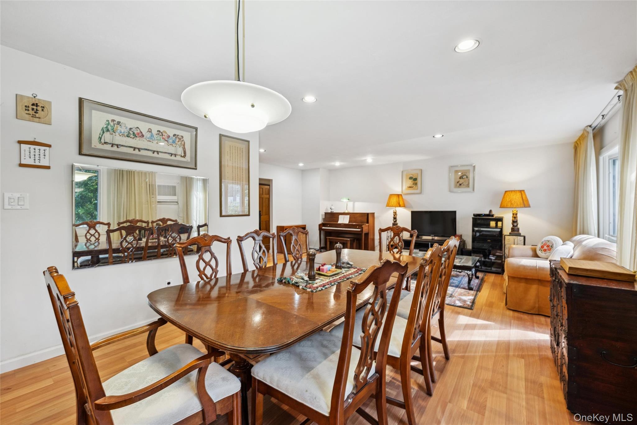 24 Woodbine Street, Coram, NY 11727