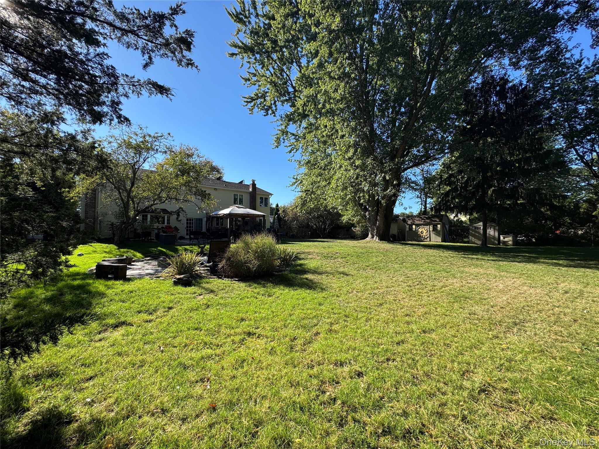 7 Kingston Road, Mount Sinai, NY 11766