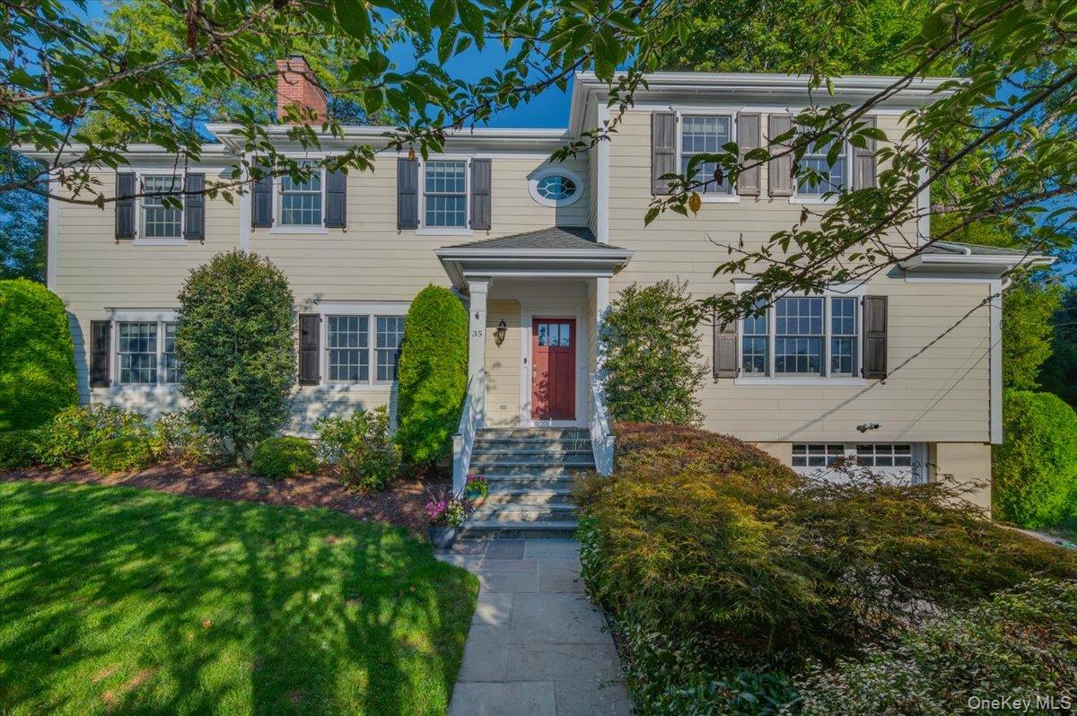 35 Holly Place, Larchmont, NY 10538