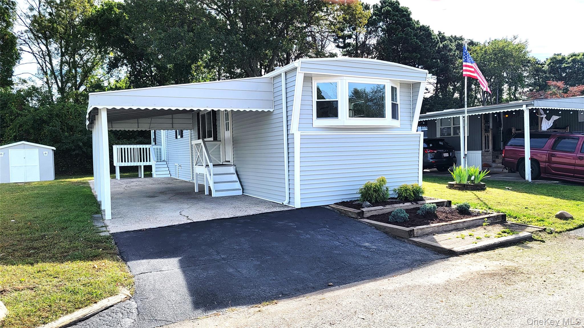 27 Betsy Ross Drive, Bohemia, NY 11716