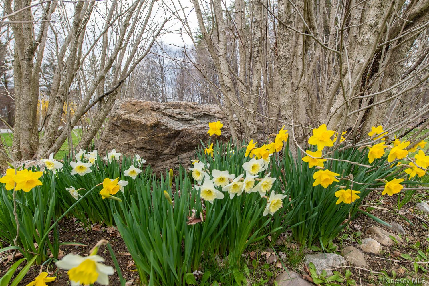 848 Route 216, Poughquag, NY 12570