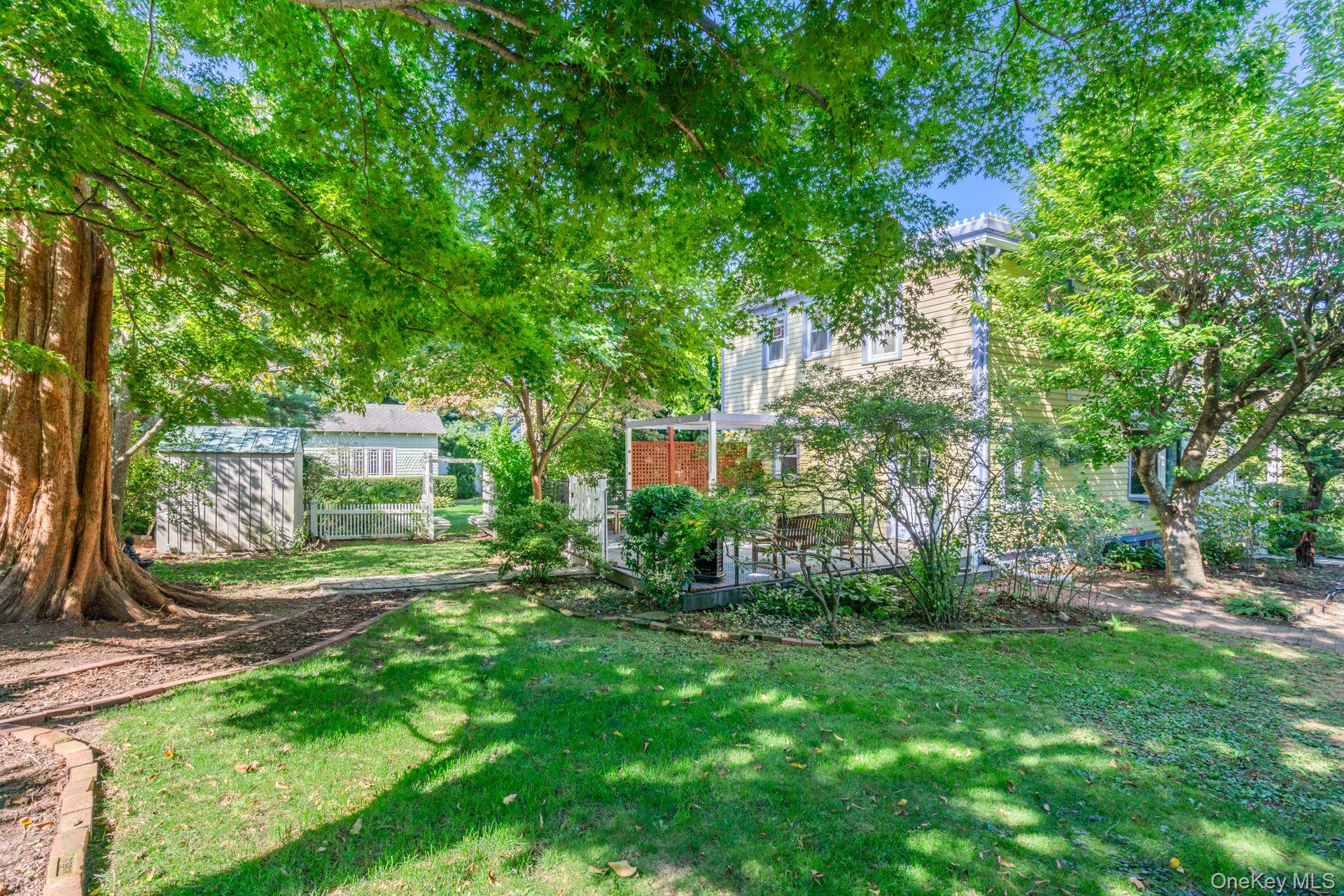 86 Elm Street, Huntington, NY 11743