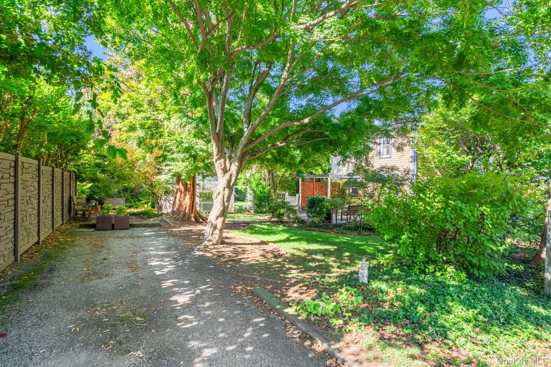 86 Elm Street, Huntington, NY 11743