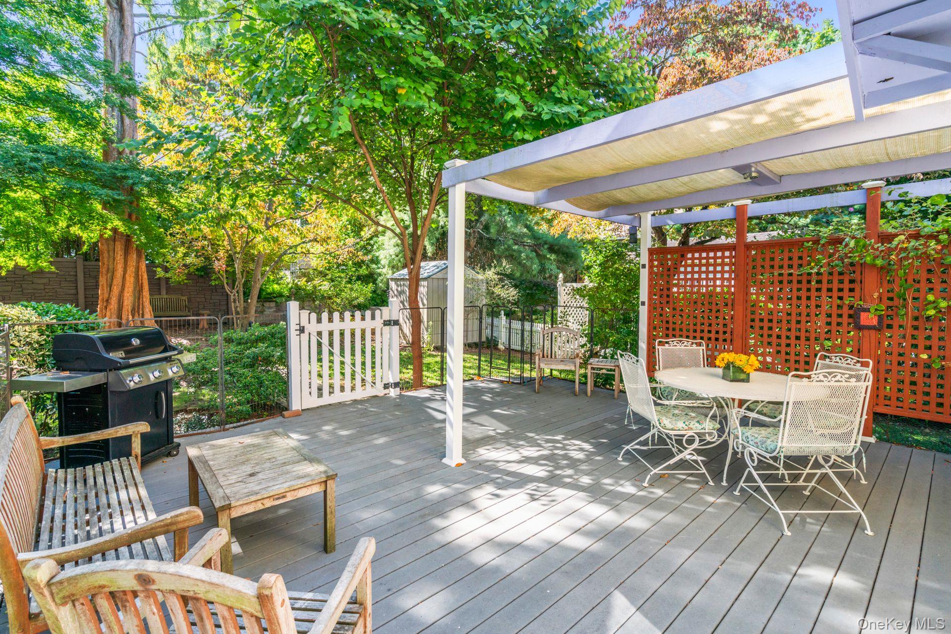 86 Elm Street, Huntington, NY 11743