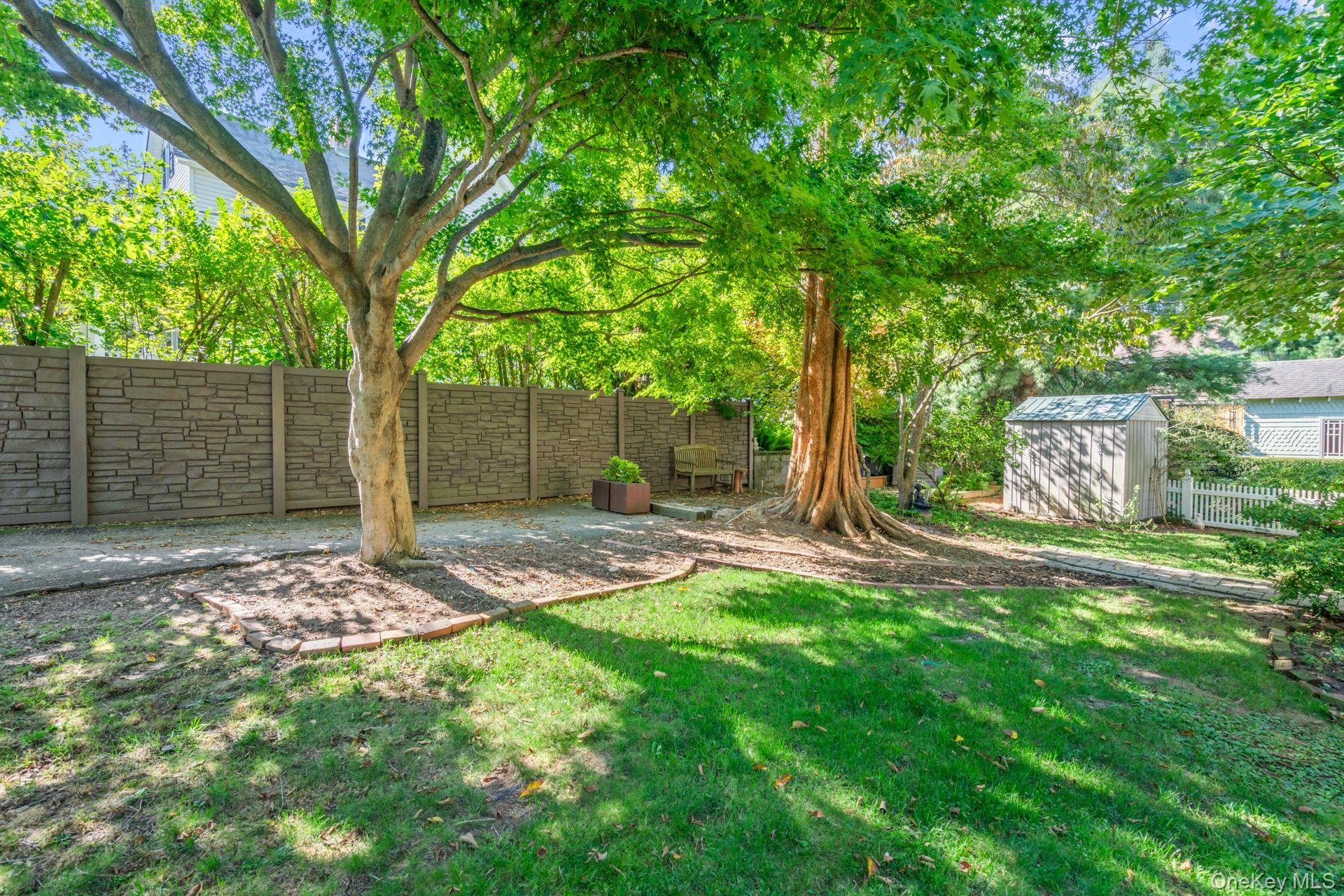 86 Elm Street, Huntington, NY 11743