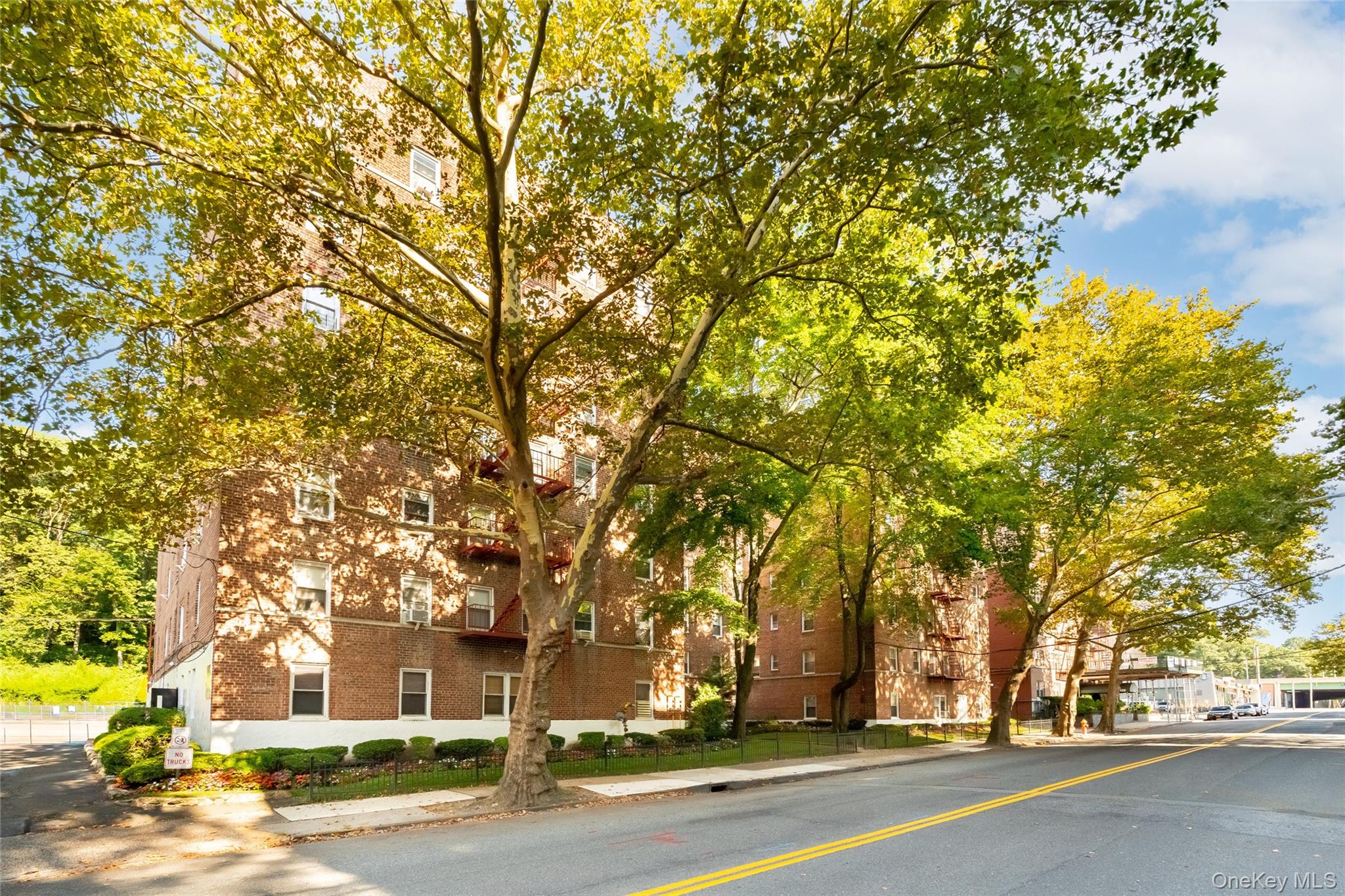 821 Bronx River Road # 5J, Bronxville, NY 10708