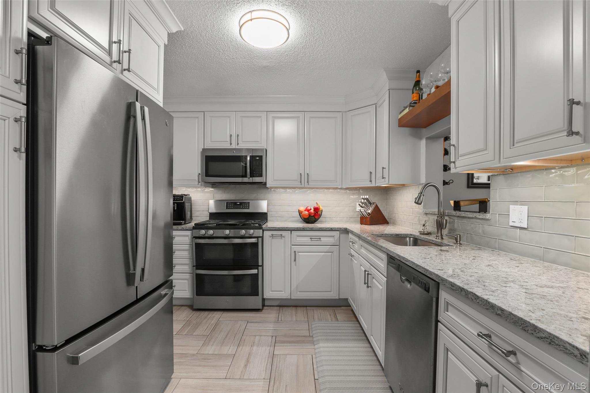 68 Jonathan Drive, Mahopac, NY 10541