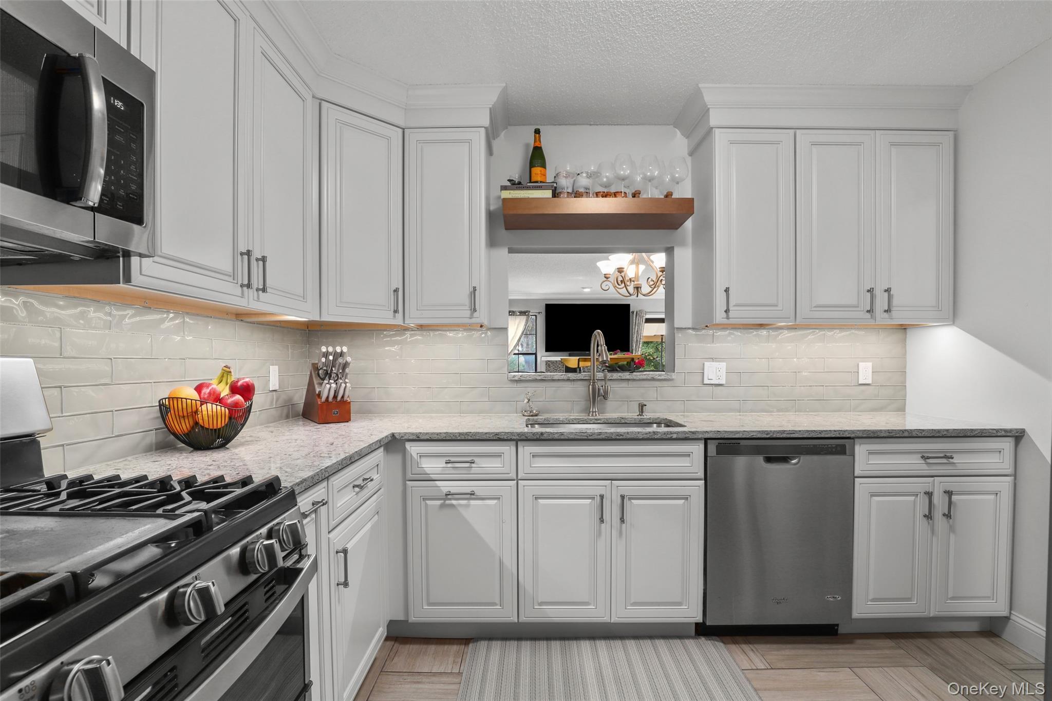 68 Jonathan Drive, Mahopac, NY 10541