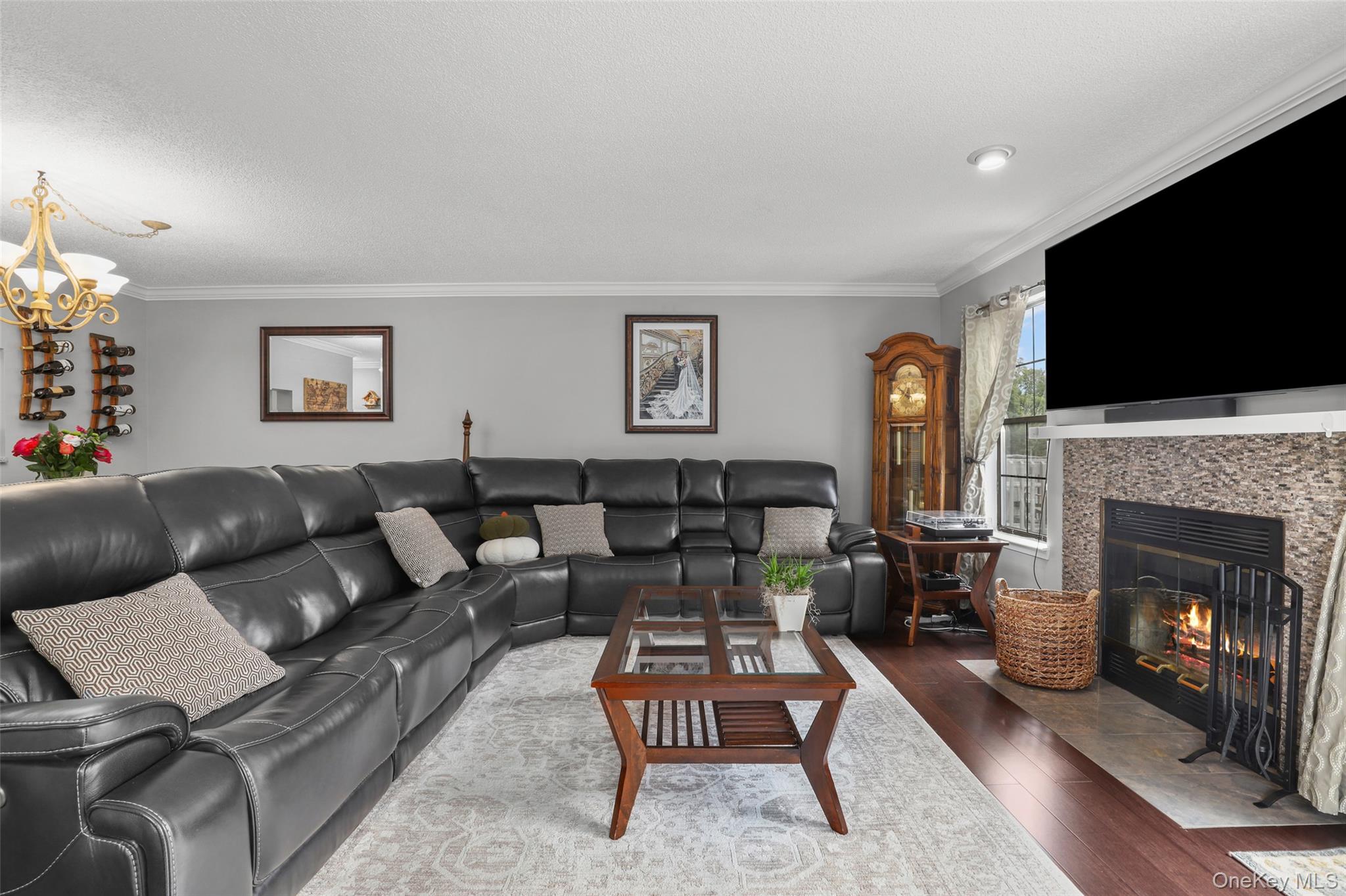 68 Jonathan Drive, Mahopac, NY 10541