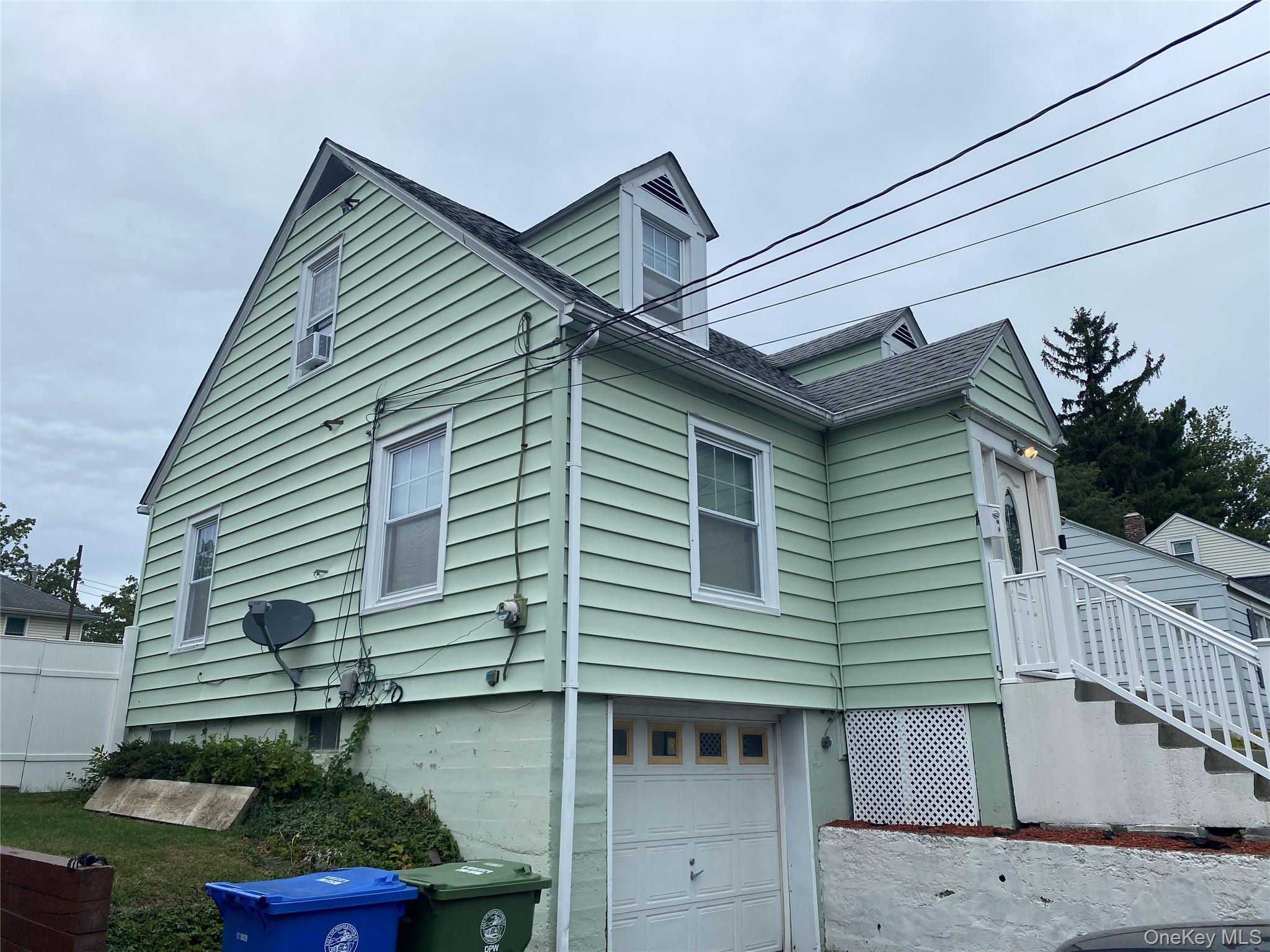 7 Woods Place, Middletown, NY 10940