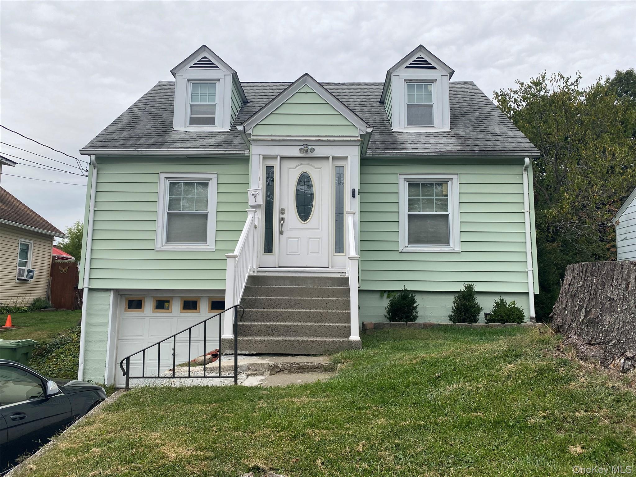 7 Woods Place, Middletown, NY 10940