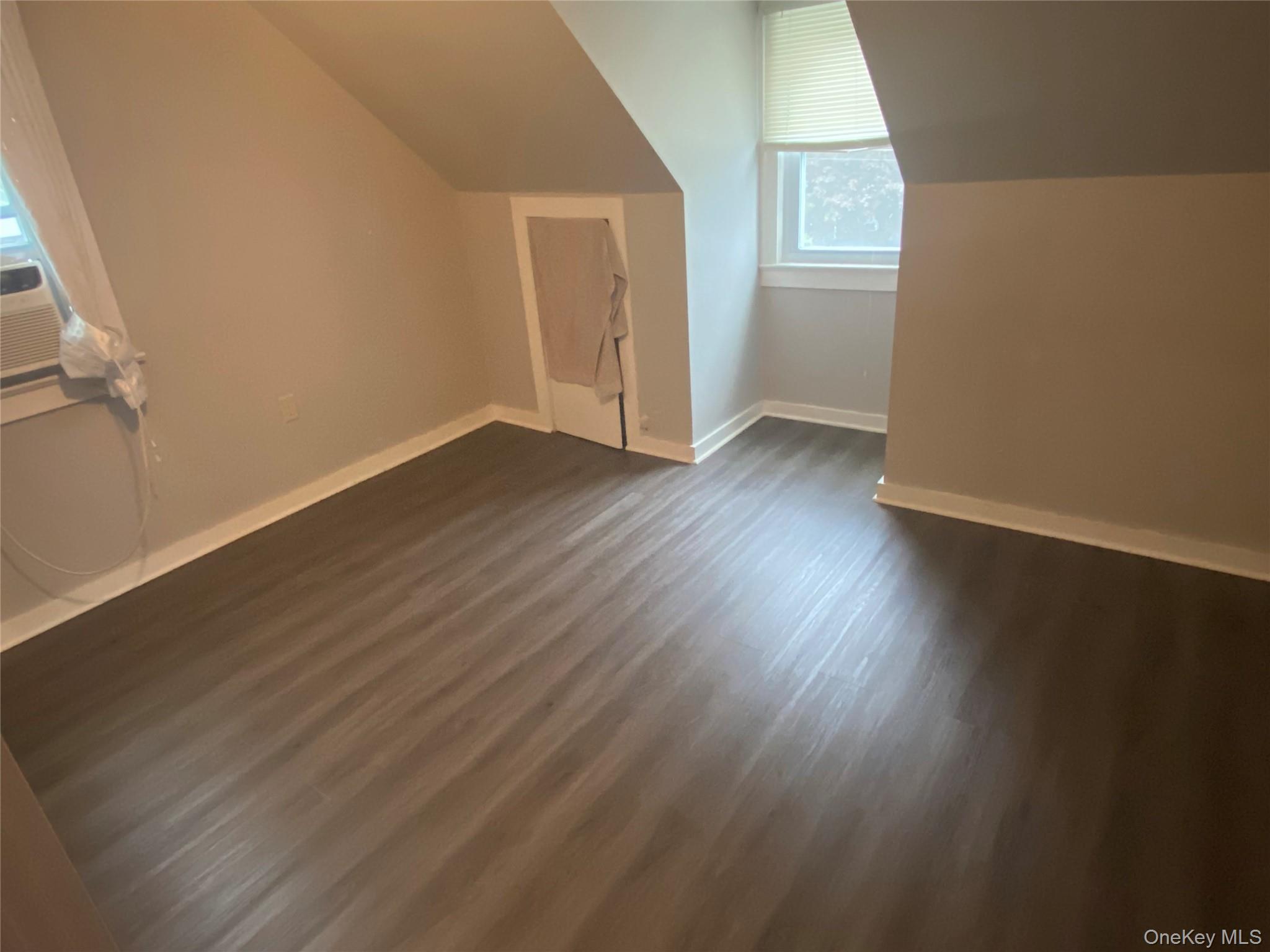 7 Woods Place, Middletown, NY 10940