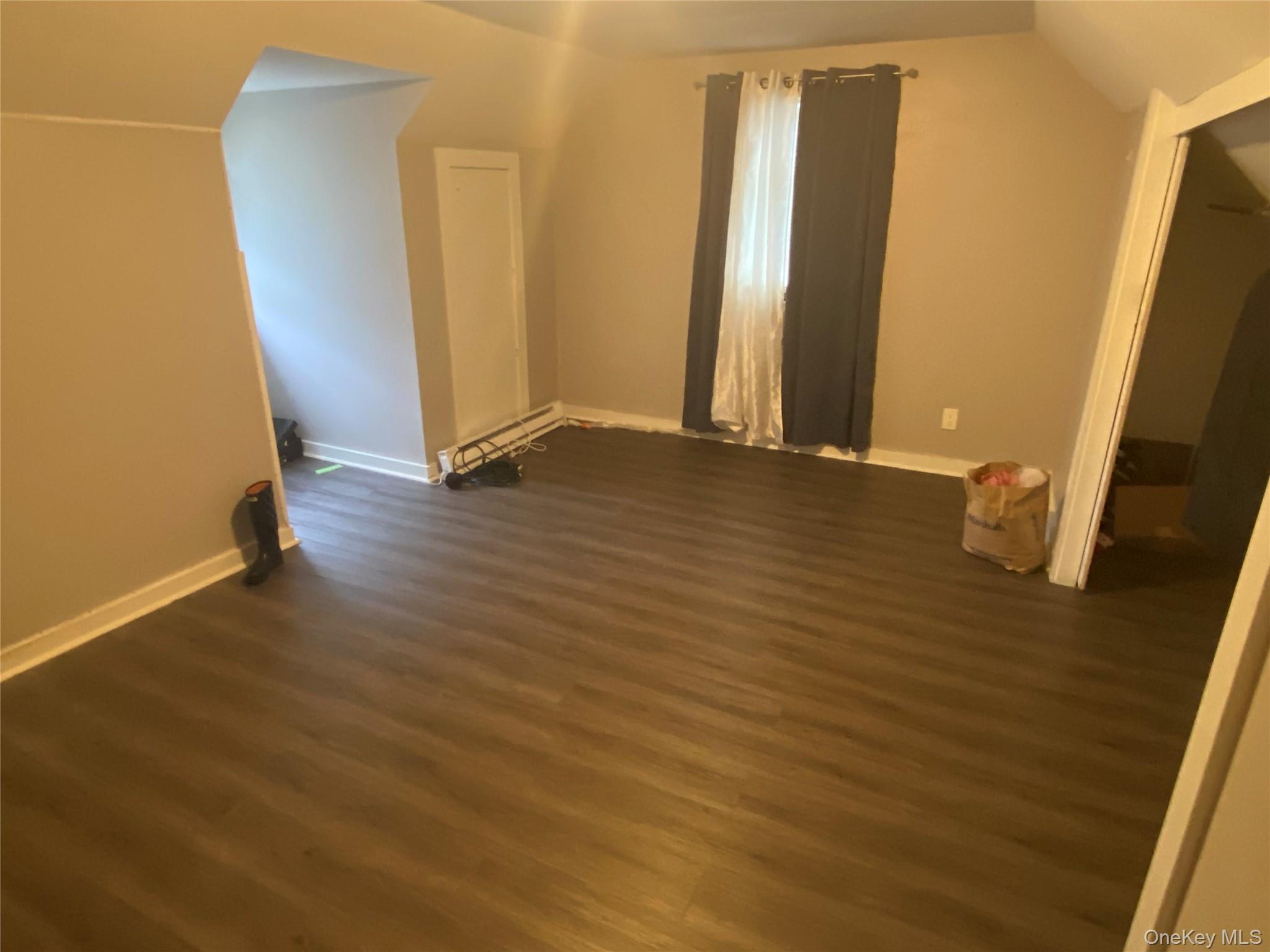 7 Woods Place, Middletown, NY 10940