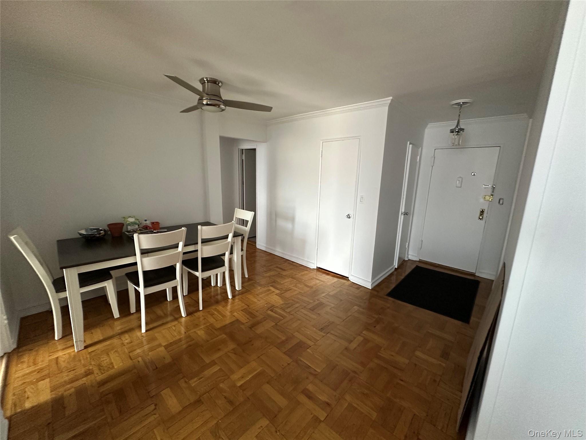 60 Hempstead Avenue # 1O, Lynbrook, NY 11563