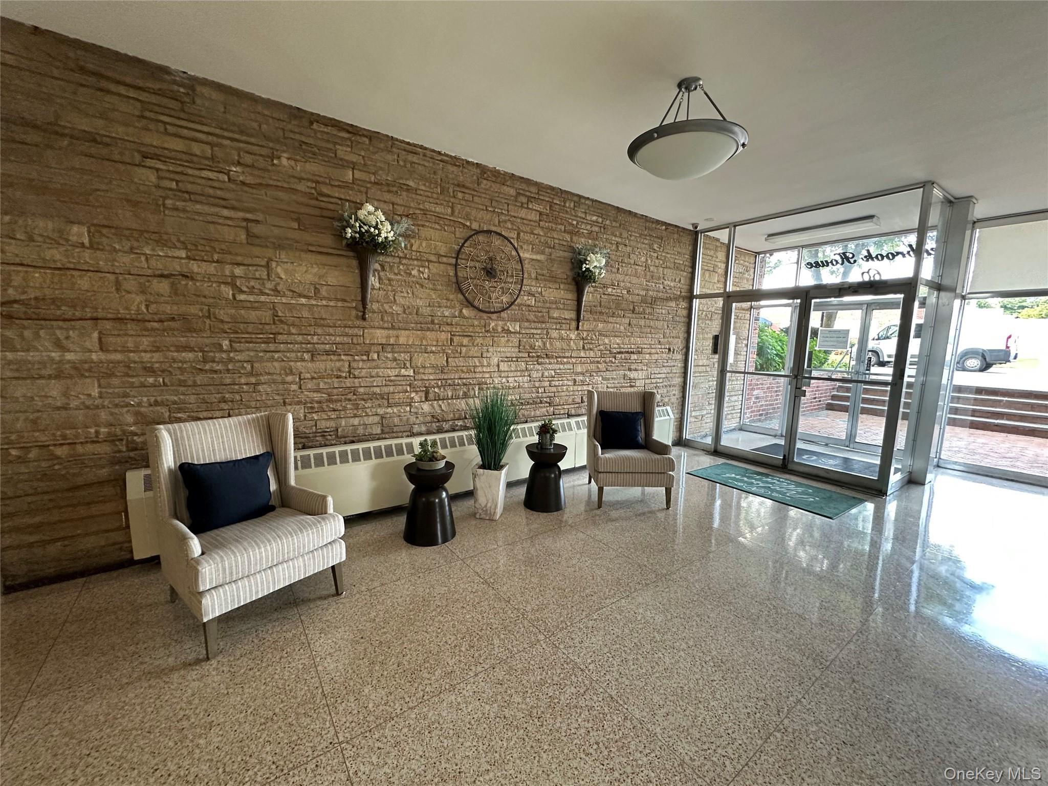 60 Hempstead Avenue # 1O, Lynbrook, NY 11563