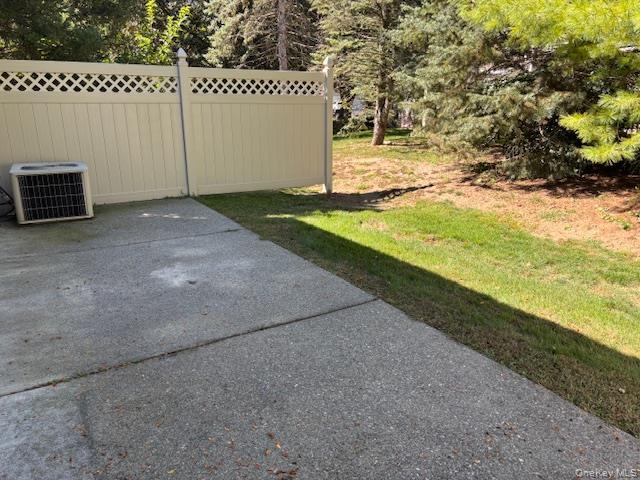 35 Deer Crossing Drive, Fishkill, NY 12524