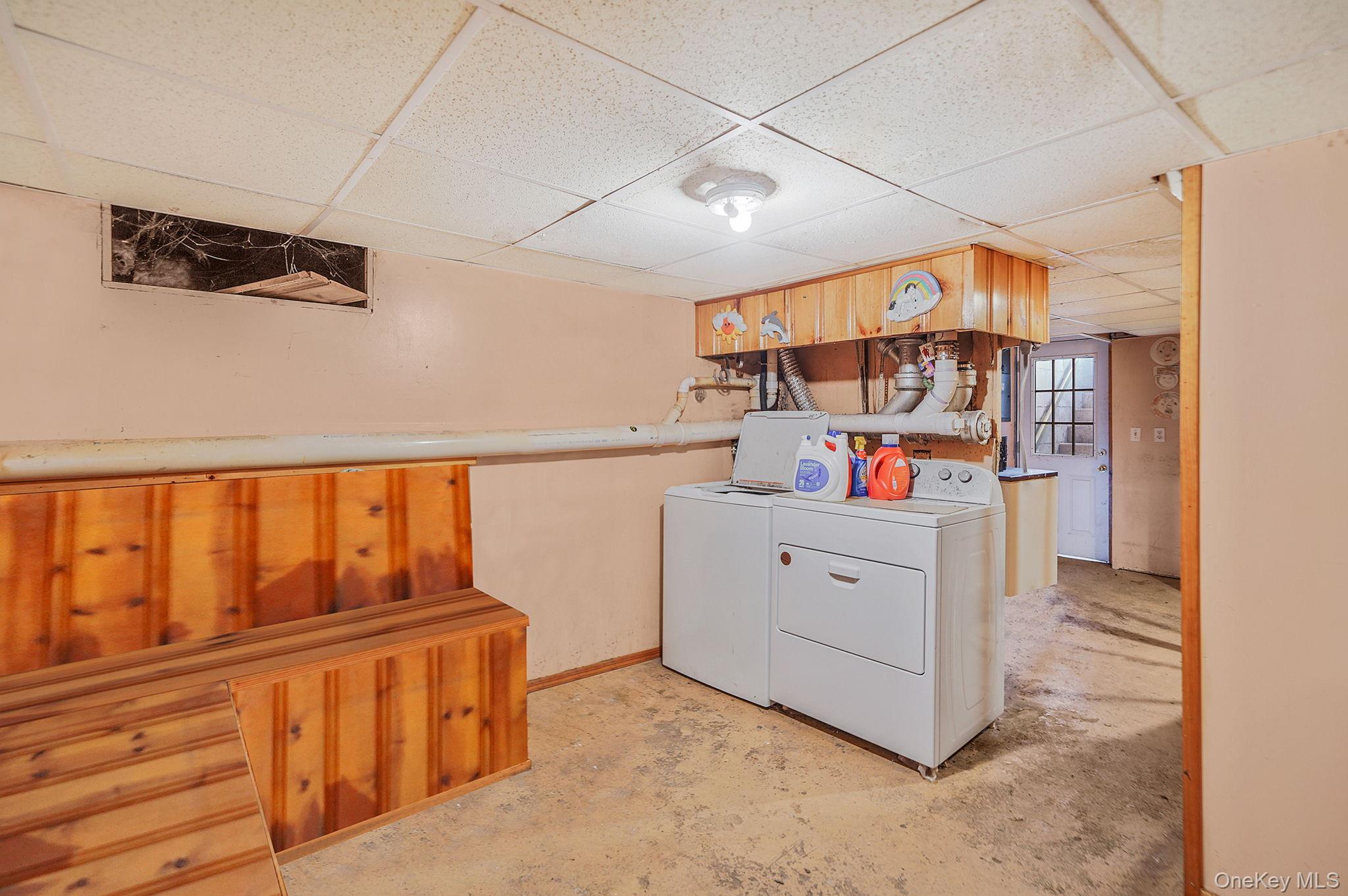 361 35th Street, Lindenhurst, NY 11757