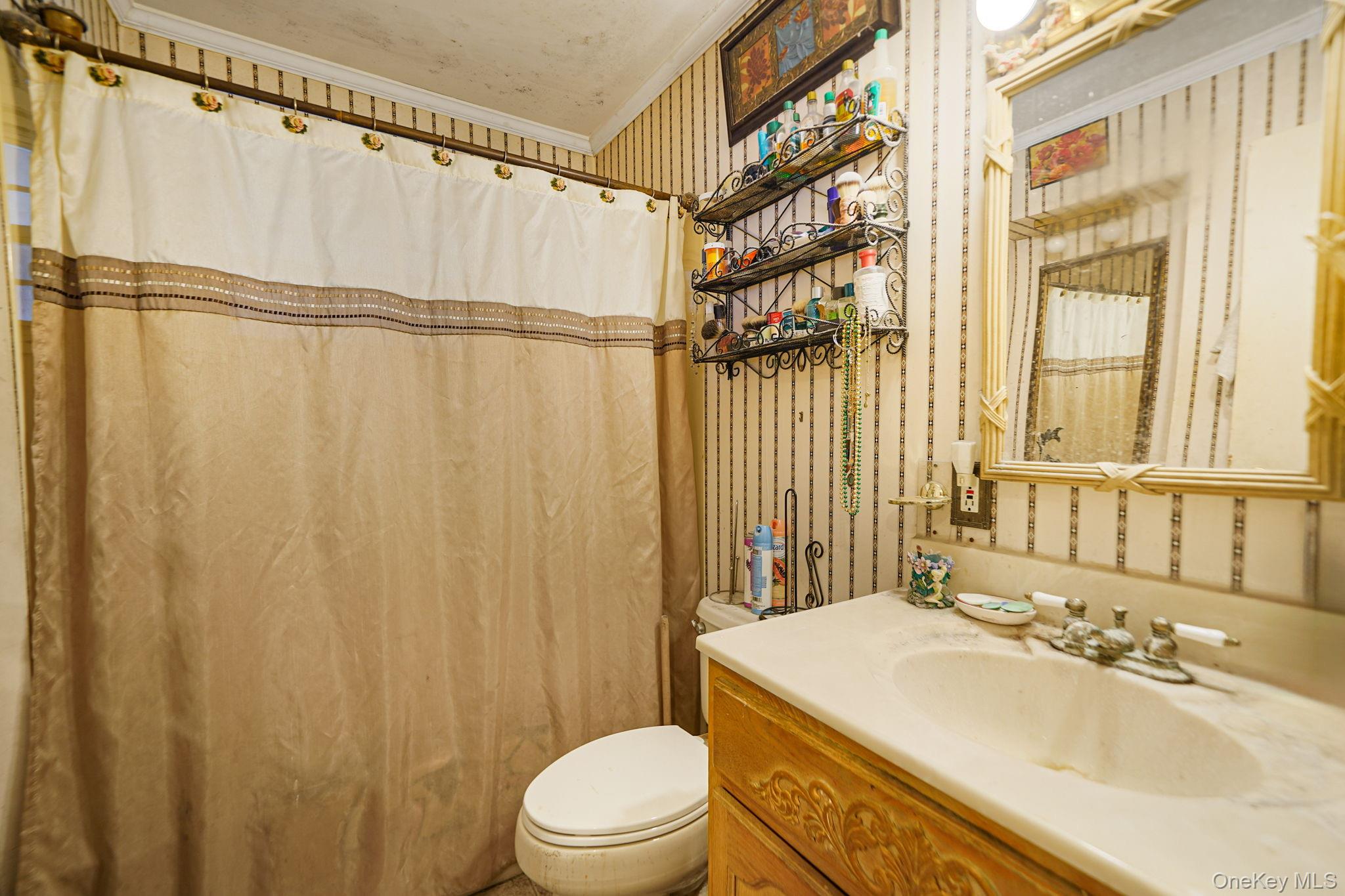 361 35th Street, Lindenhurst, NY 11757