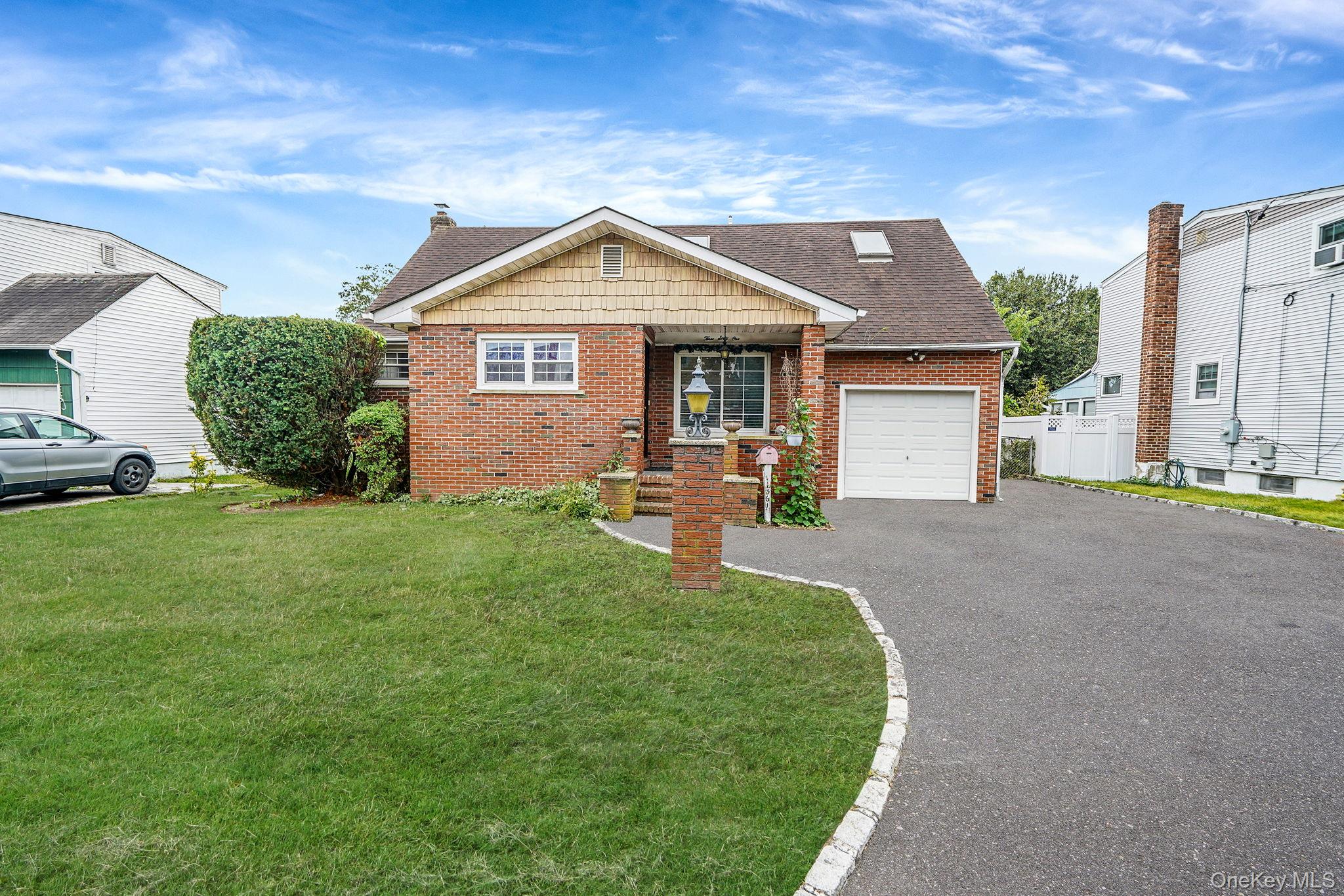 361 35th Street, Lindenhurst, NY 11757