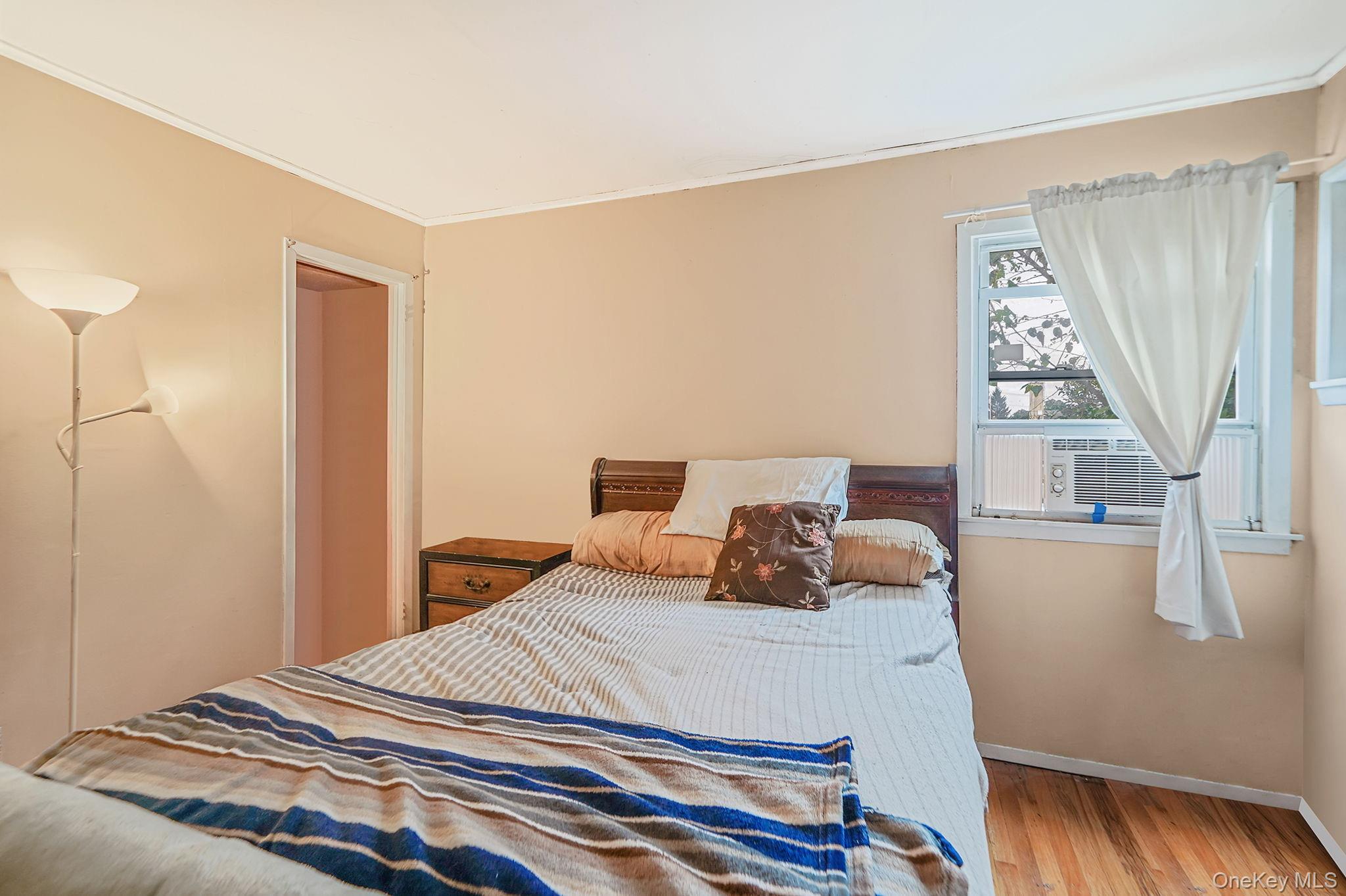 361 35th Street, Lindenhurst, NY 11757