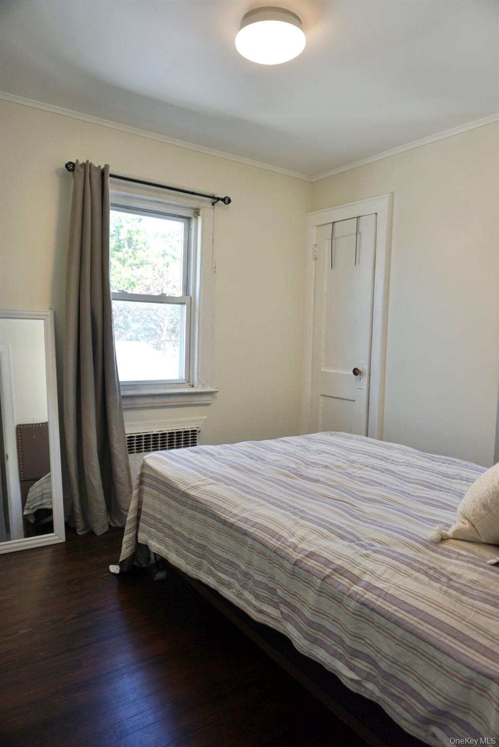 31 Drew Street, Valley Stream, NY 11581