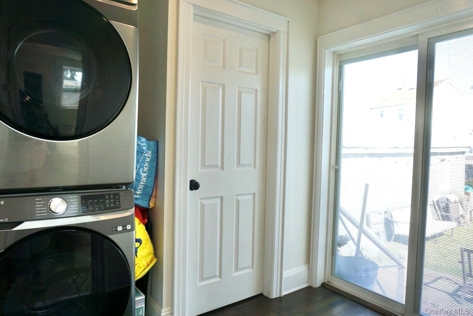 31 Drew Street, Valley Stream, NY 11581