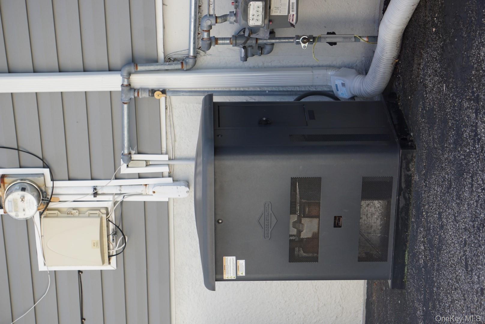 31 Drew Street, Valley Stream, NY 11581