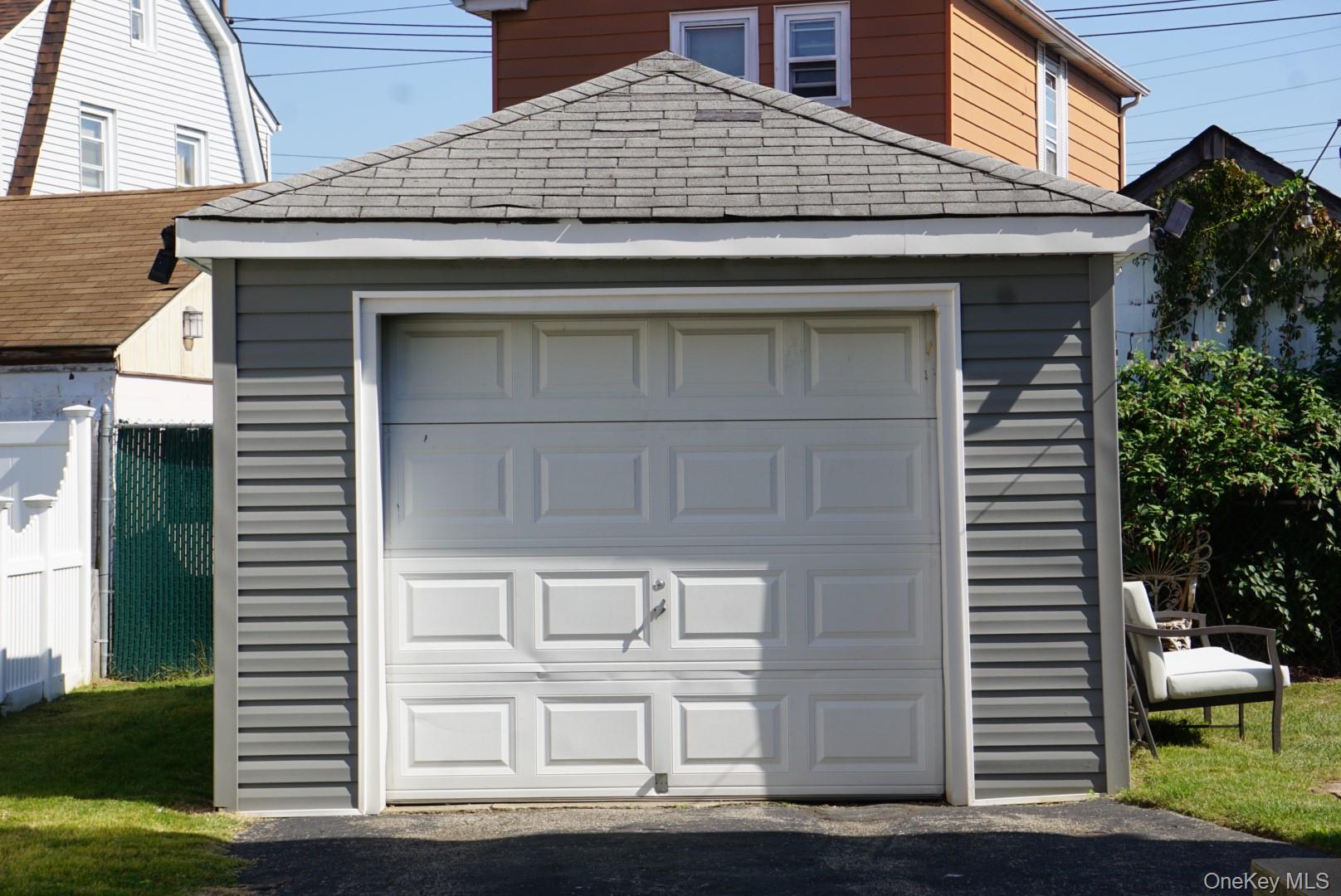 31 Drew Street, Valley Stream, NY 11581