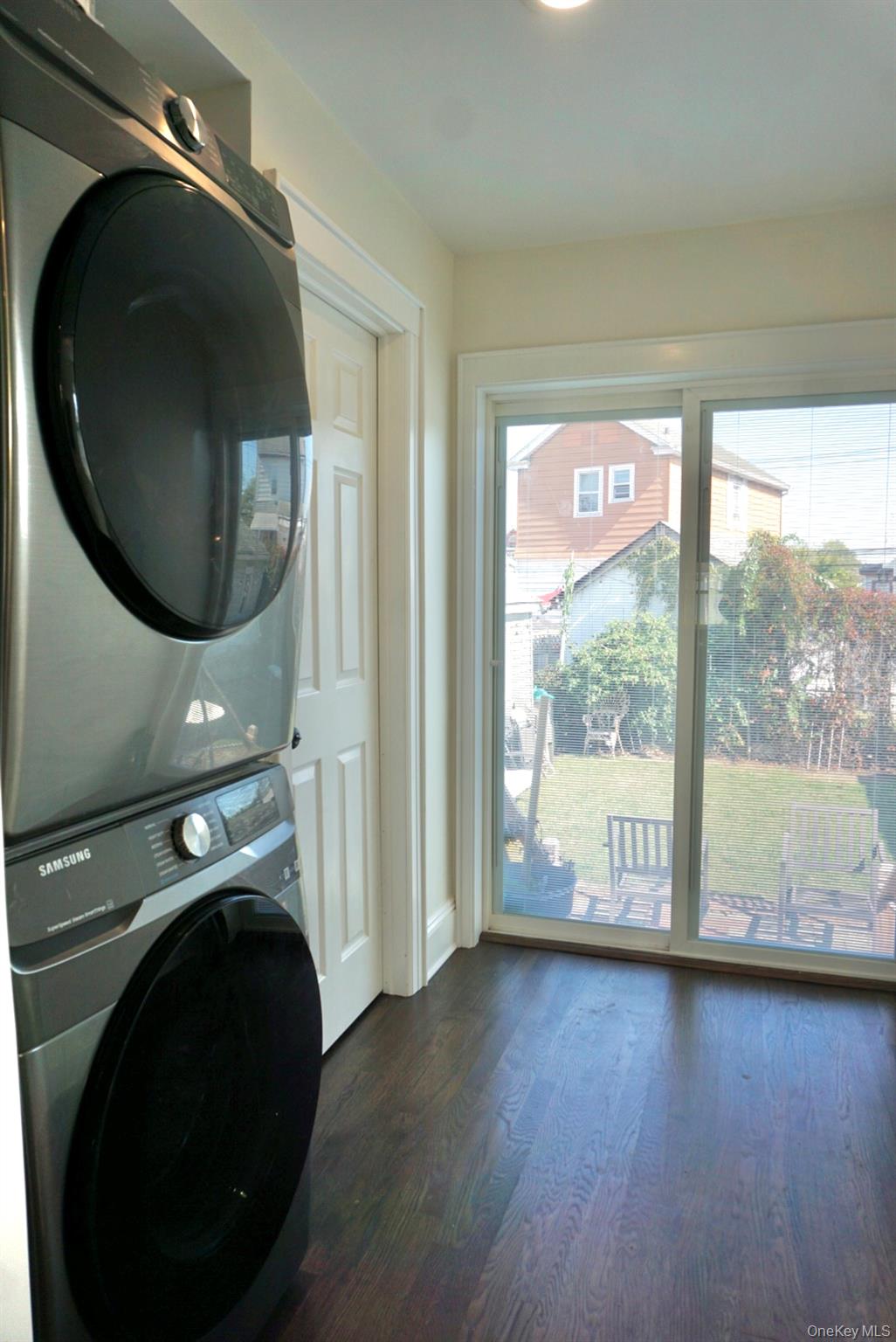 31 Drew Street, Valley Stream, NY 11581