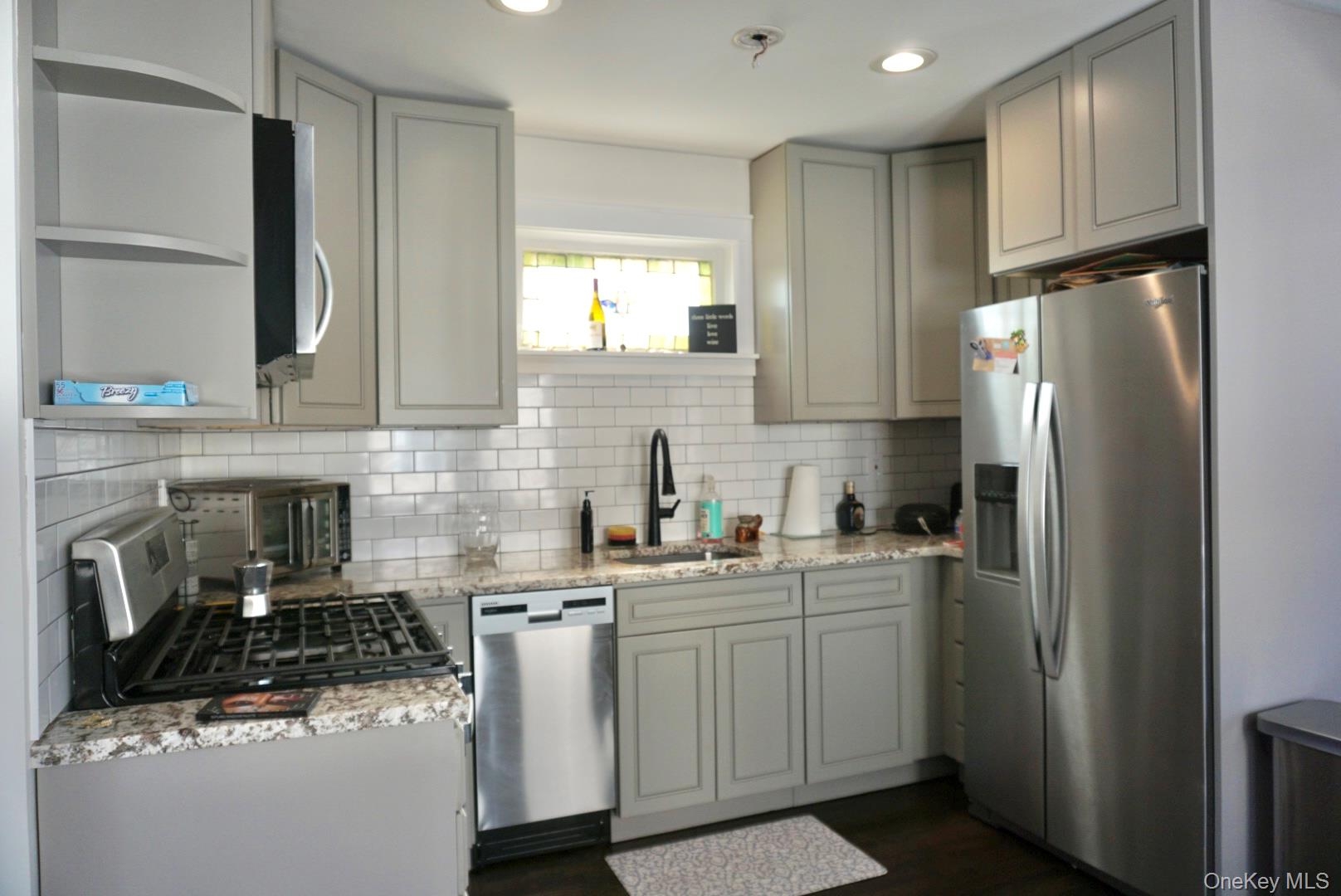 31 Drew Street, Valley Stream, NY 11581