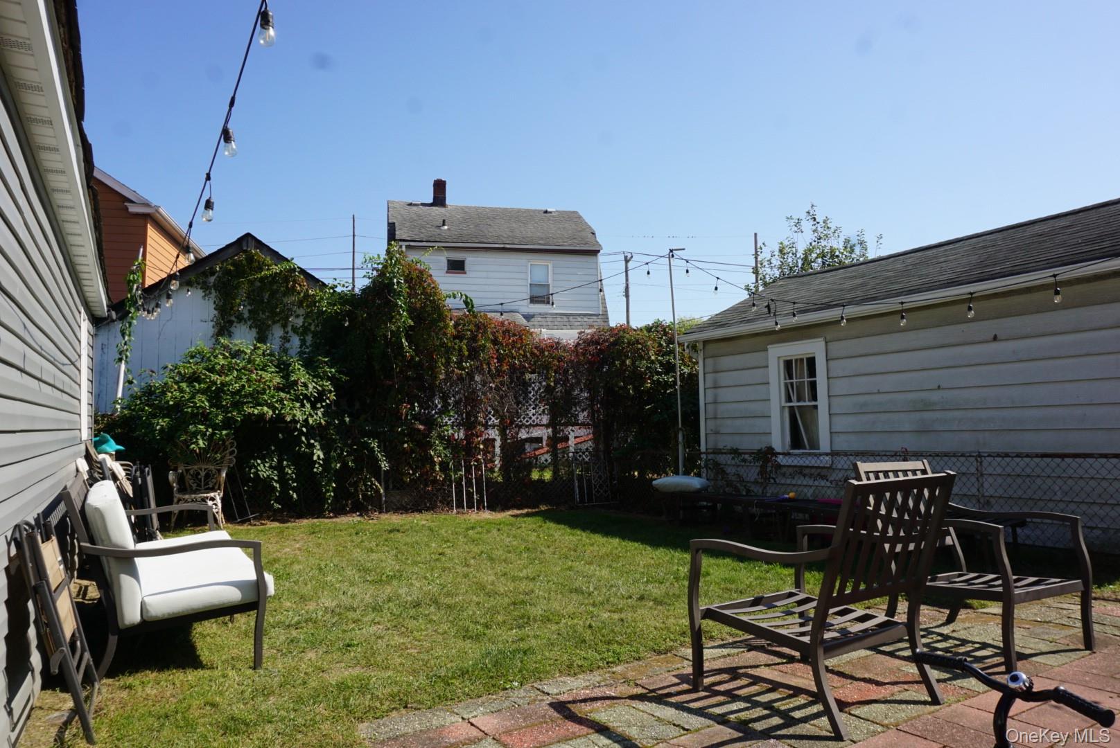 31 Drew Street, Valley Stream, NY 11581