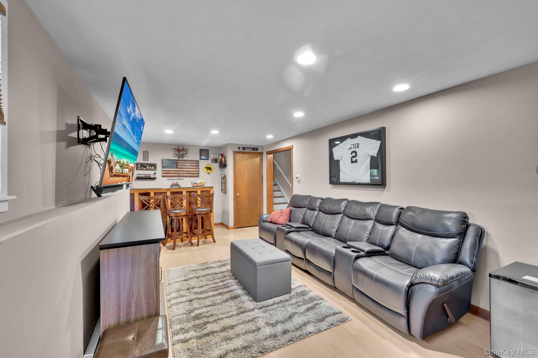 8 Winchester Way, Washingtonville, NY 10992