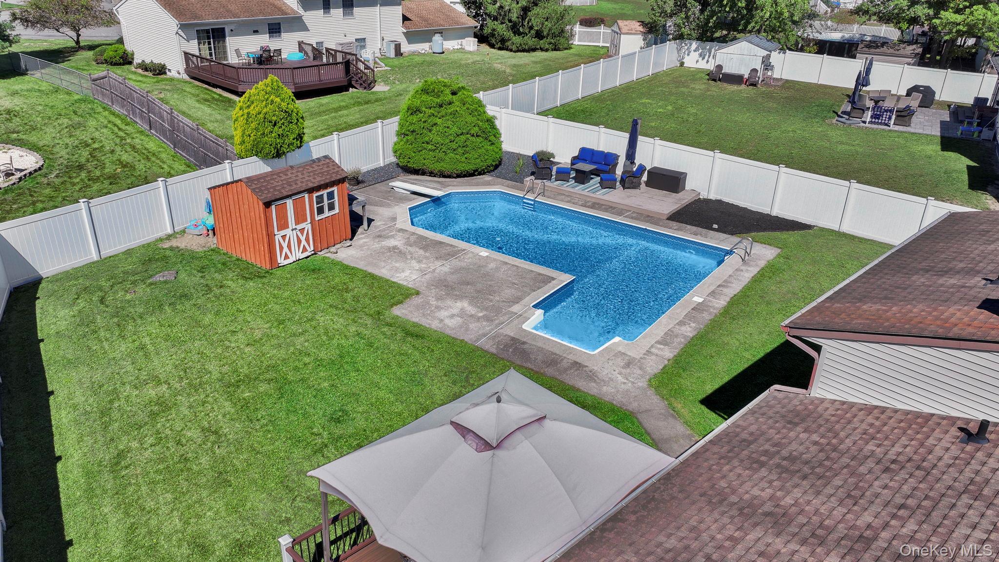 8 Winchester Way, Washingtonville, NY 10992