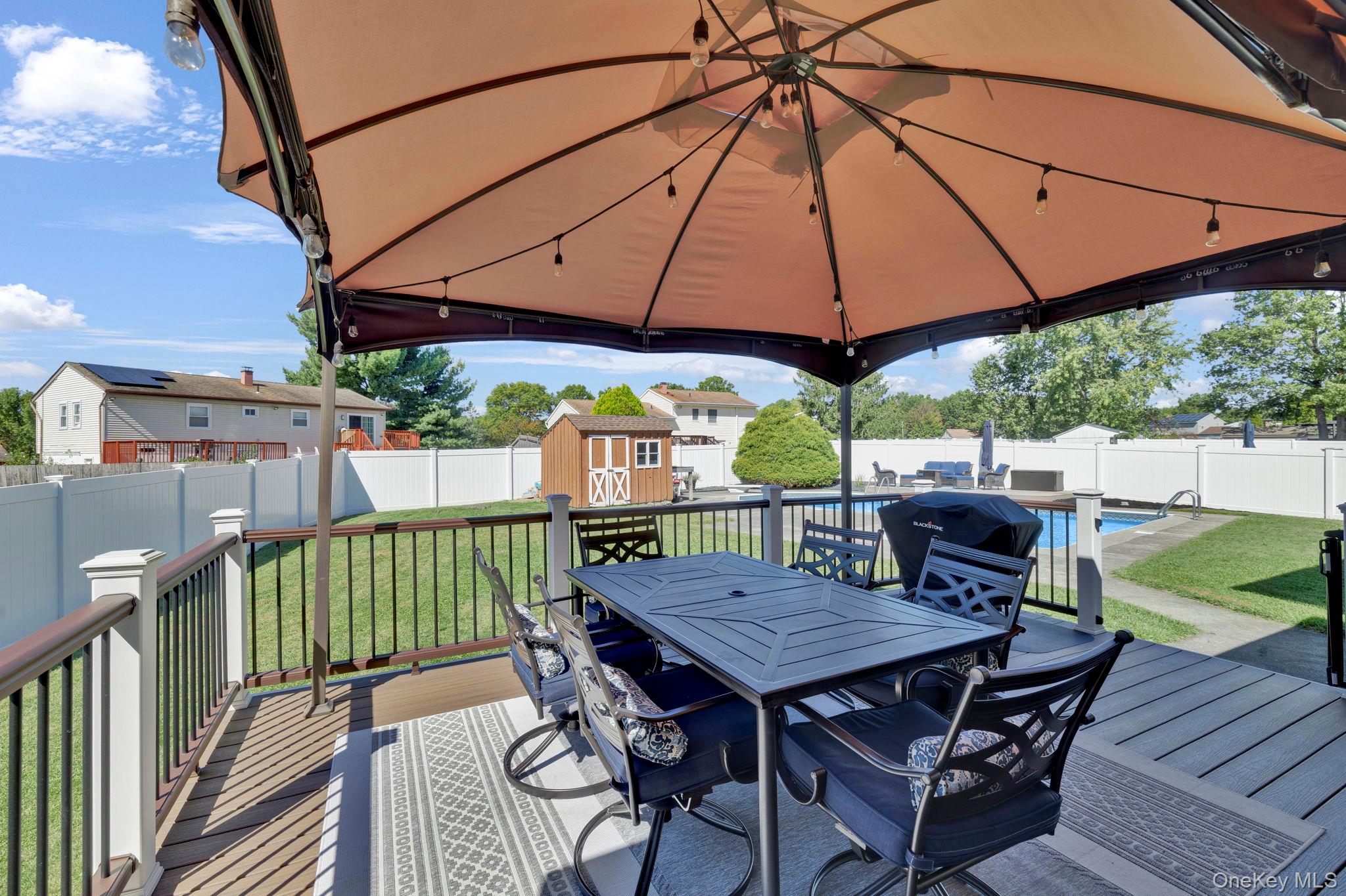 8 Winchester Way, Washingtonville, NY 10992