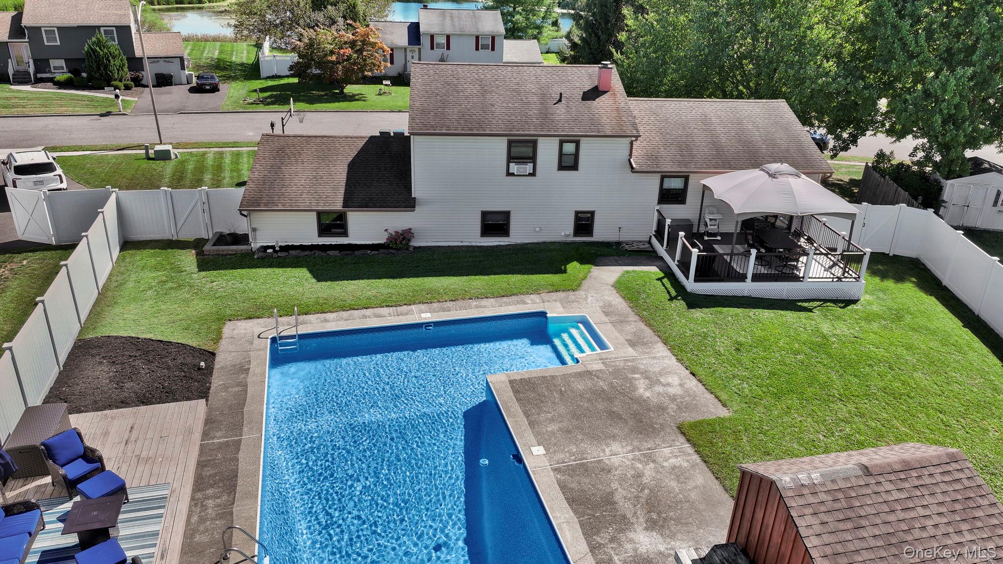 8 Winchester Way, Washingtonville, NY 10992