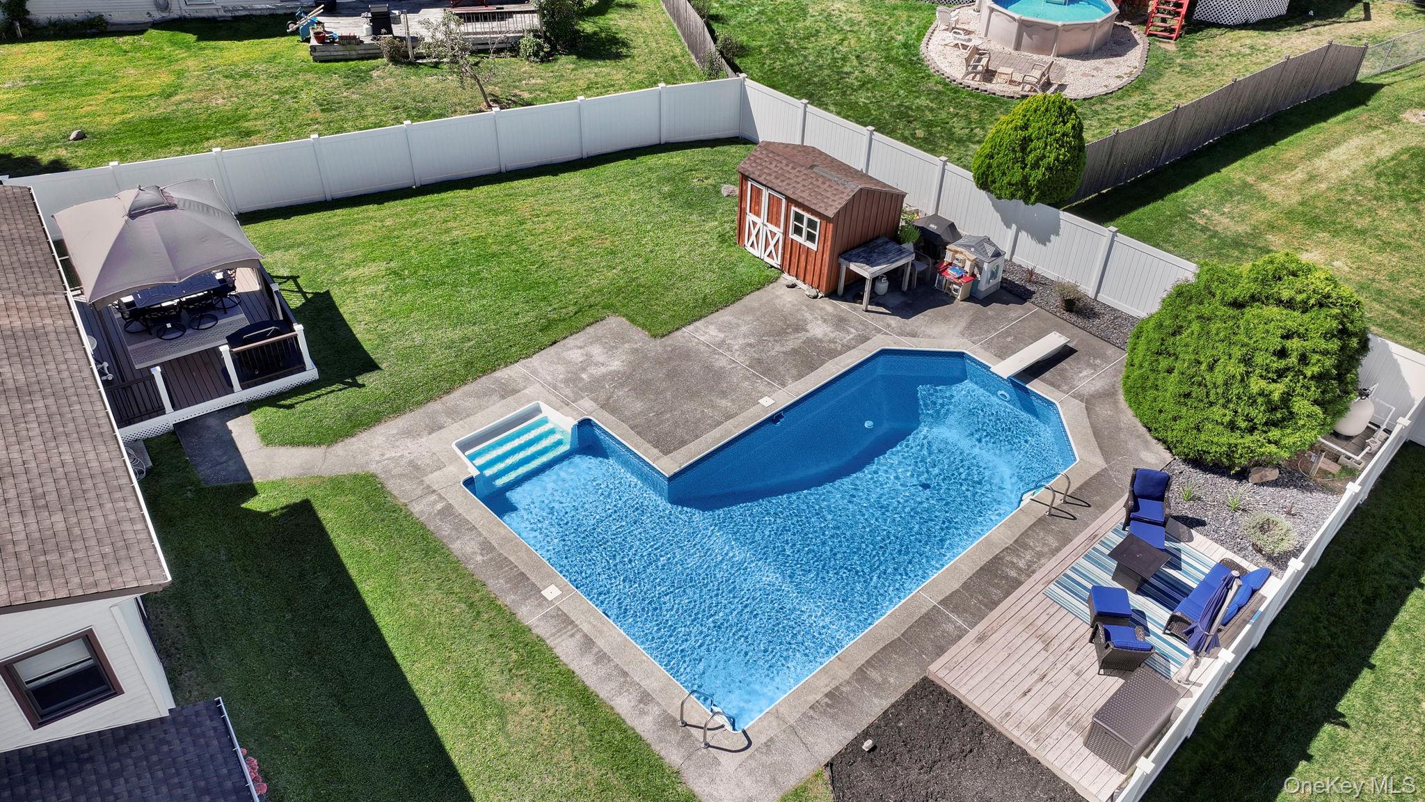 8 Winchester Way, Washingtonville, NY 10992