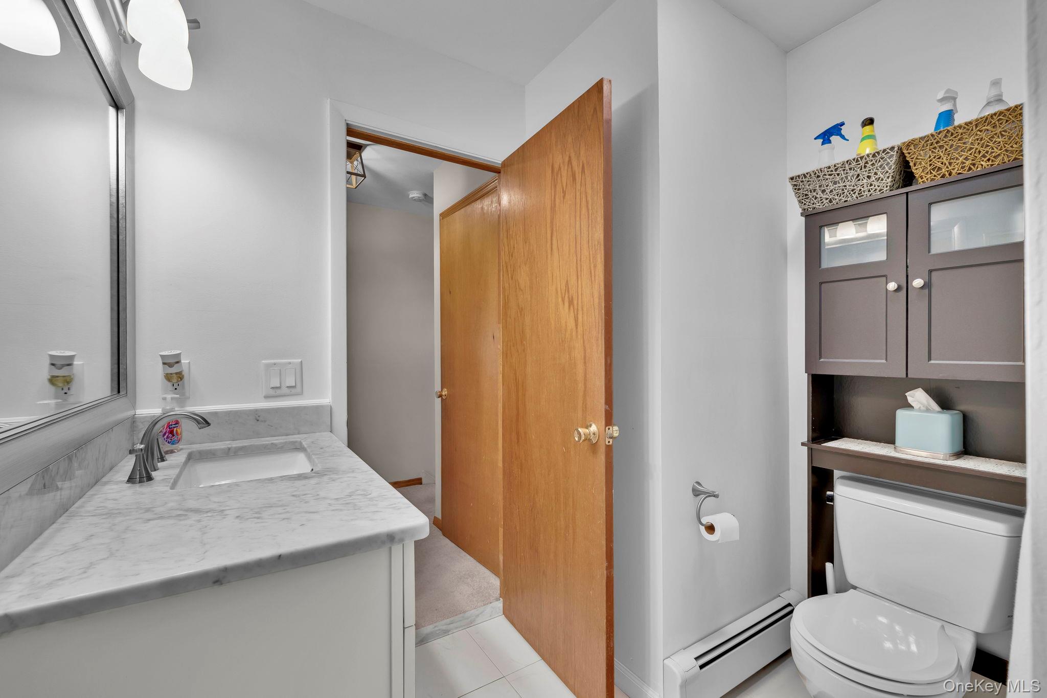 8 Winchester Way, Washingtonville, NY 10992