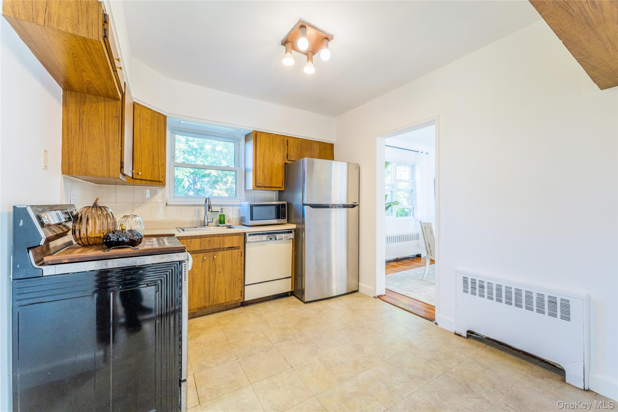 50-15 199th Street, Fresh Meadows, NY 11365