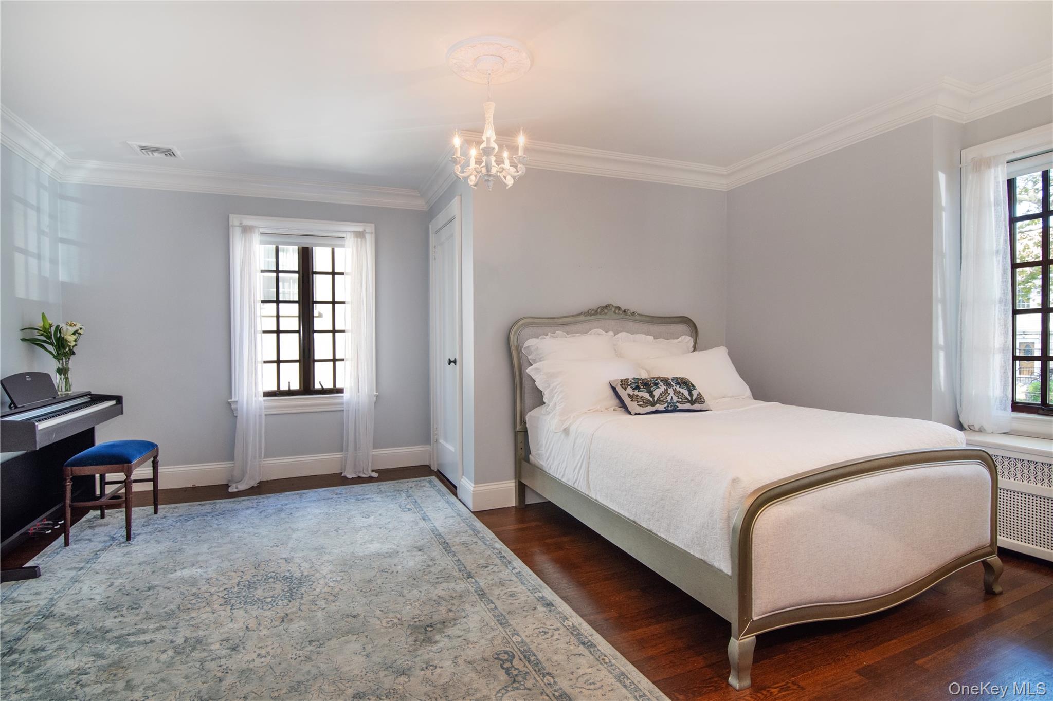 169 Kneeland Avenue, Yonkers, NY 10705