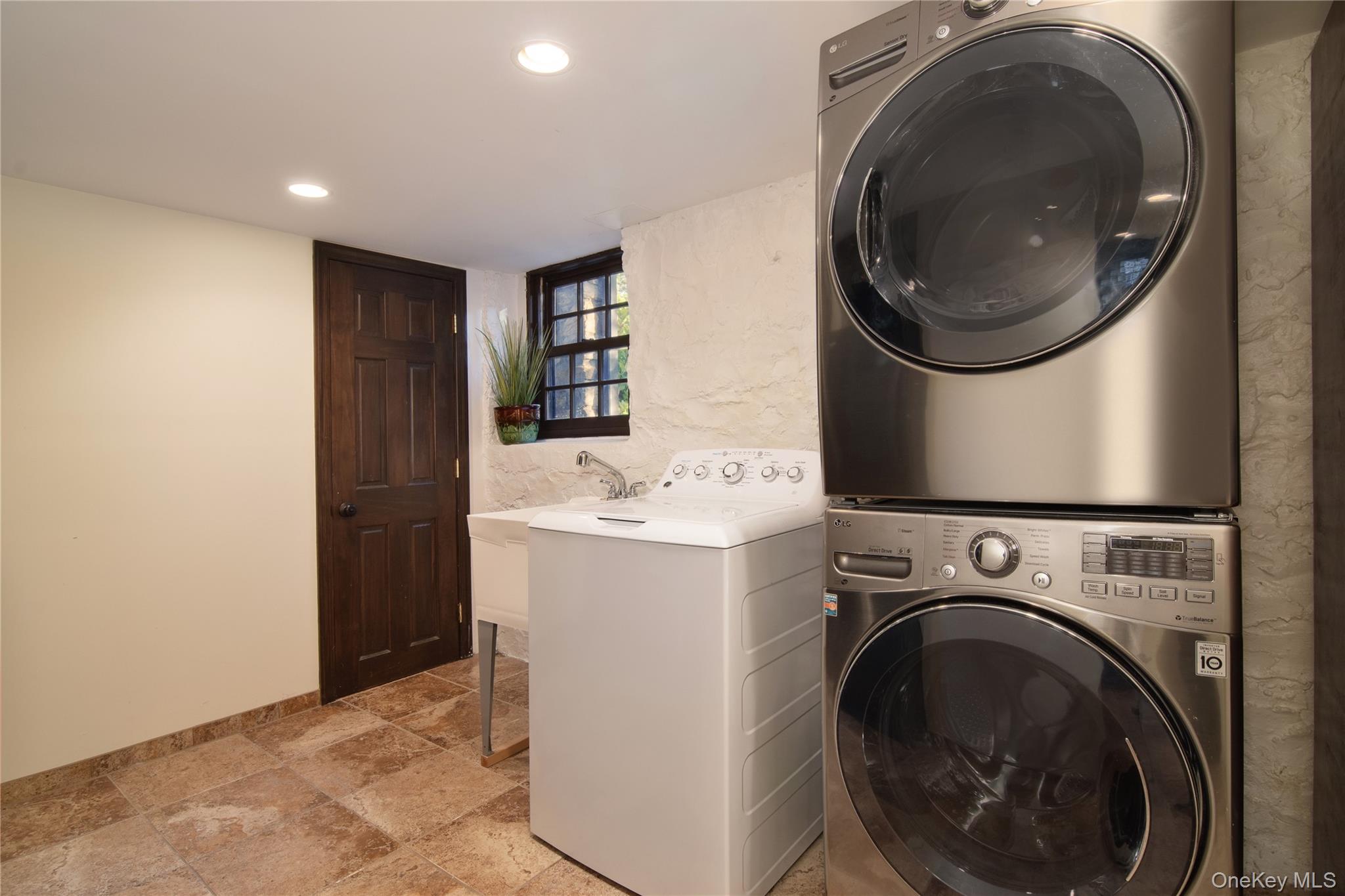 169 Kneeland Avenue, Yonkers, NY 10705