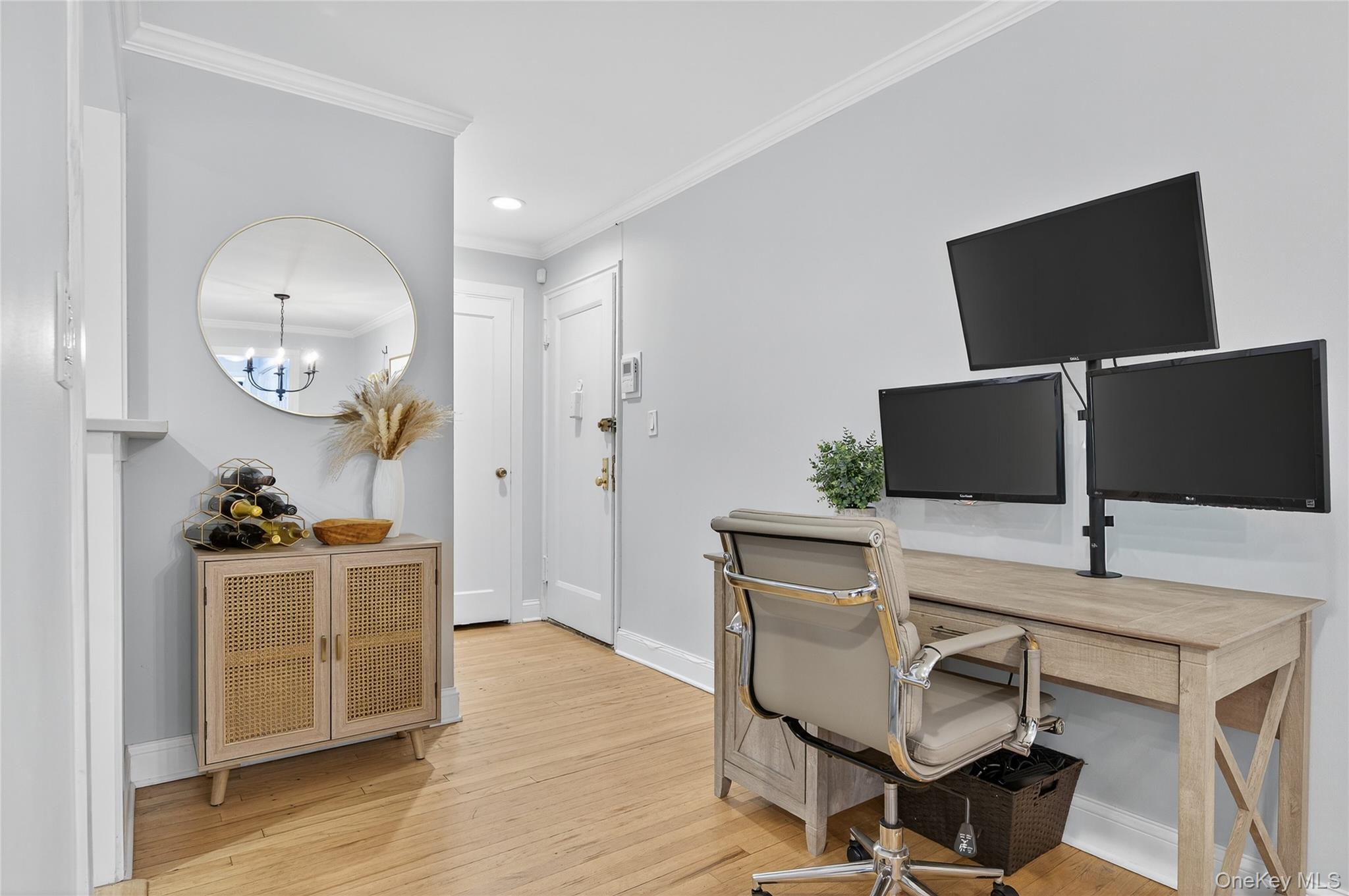 8 Terrace Circle # 1B, Great Neck, NY 11021