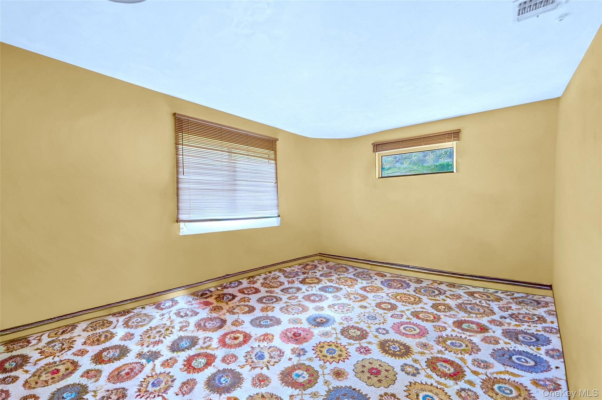 271 Bread And Cheese Hollow Road, Northport, NY 11768