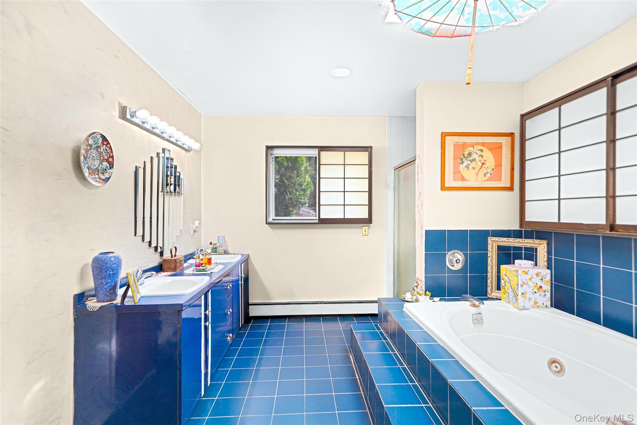 271 Bread And Cheese Hollow Road, Northport, NY 11768