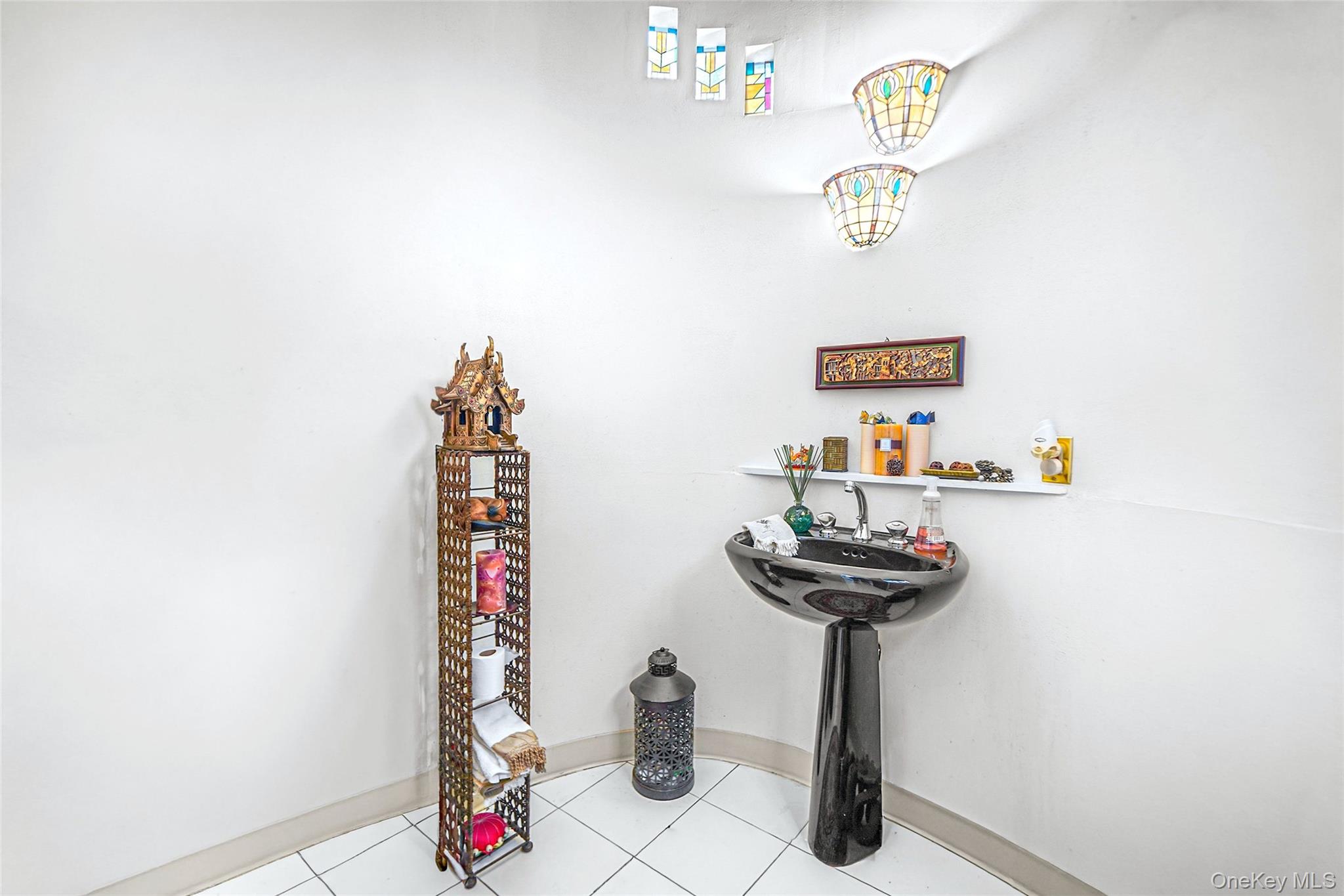 271 Bread And Cheese Hollow Road, Northport, NY 11768