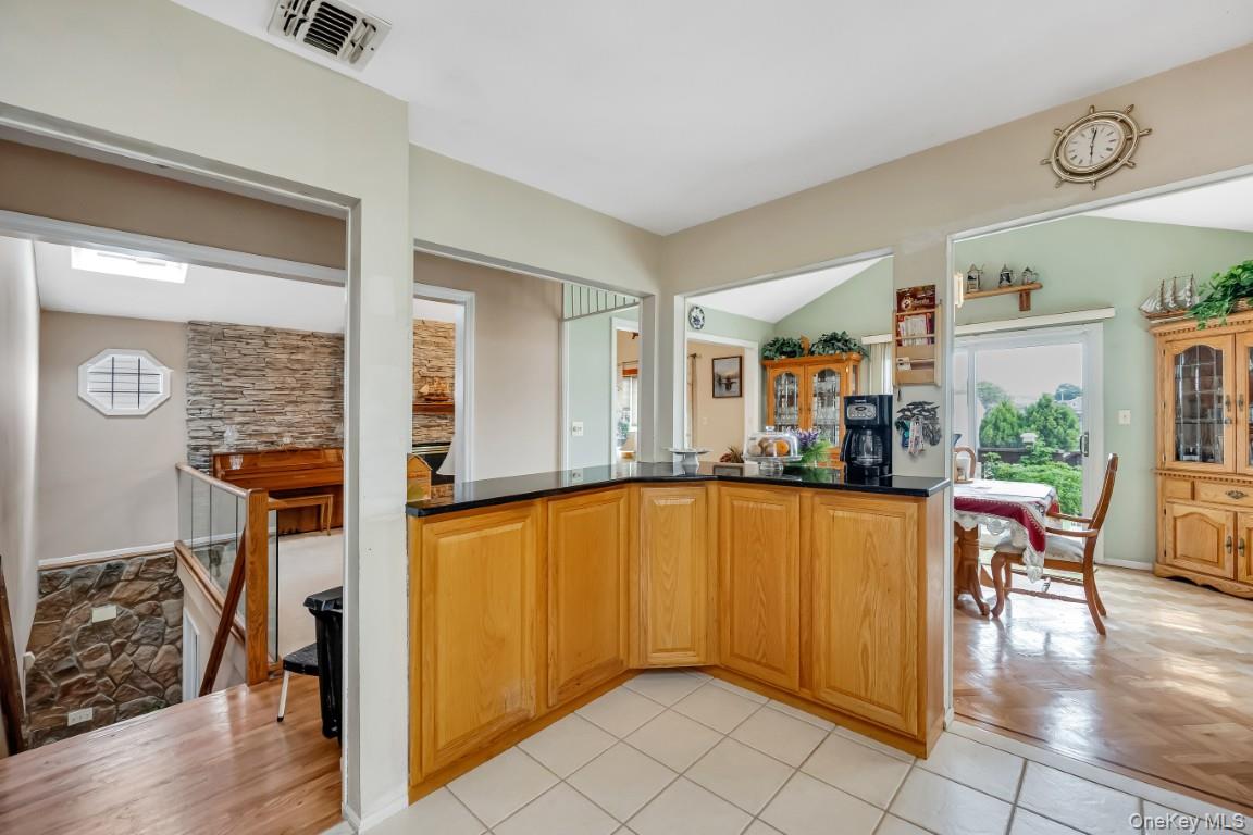 193 Sportsmans Avenue, Freeport, NY 11520