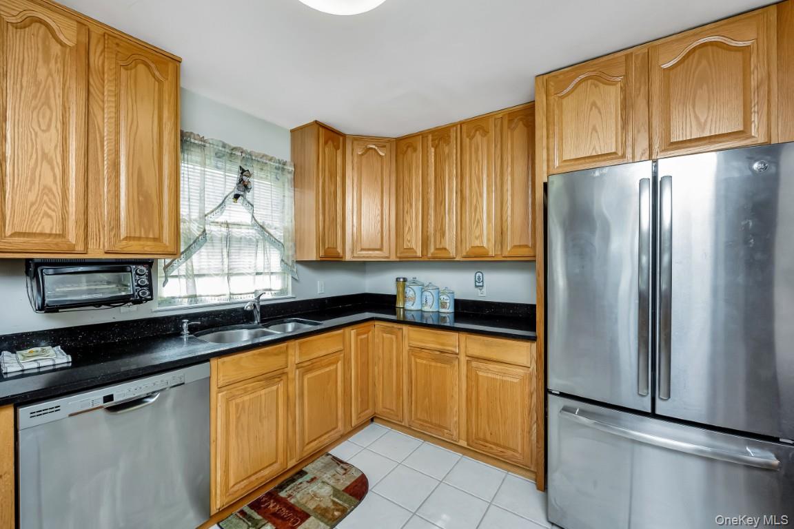 193 Sportsmans Avenue, Freeport, NY 11520