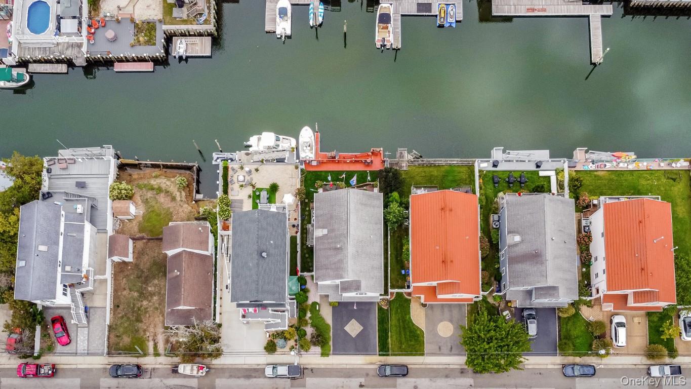 193 Sportsmans Avenue, Freeport, NY 11520