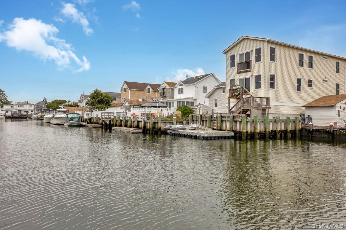 193 Sportsmans Avenue, Freeport, NY 11520