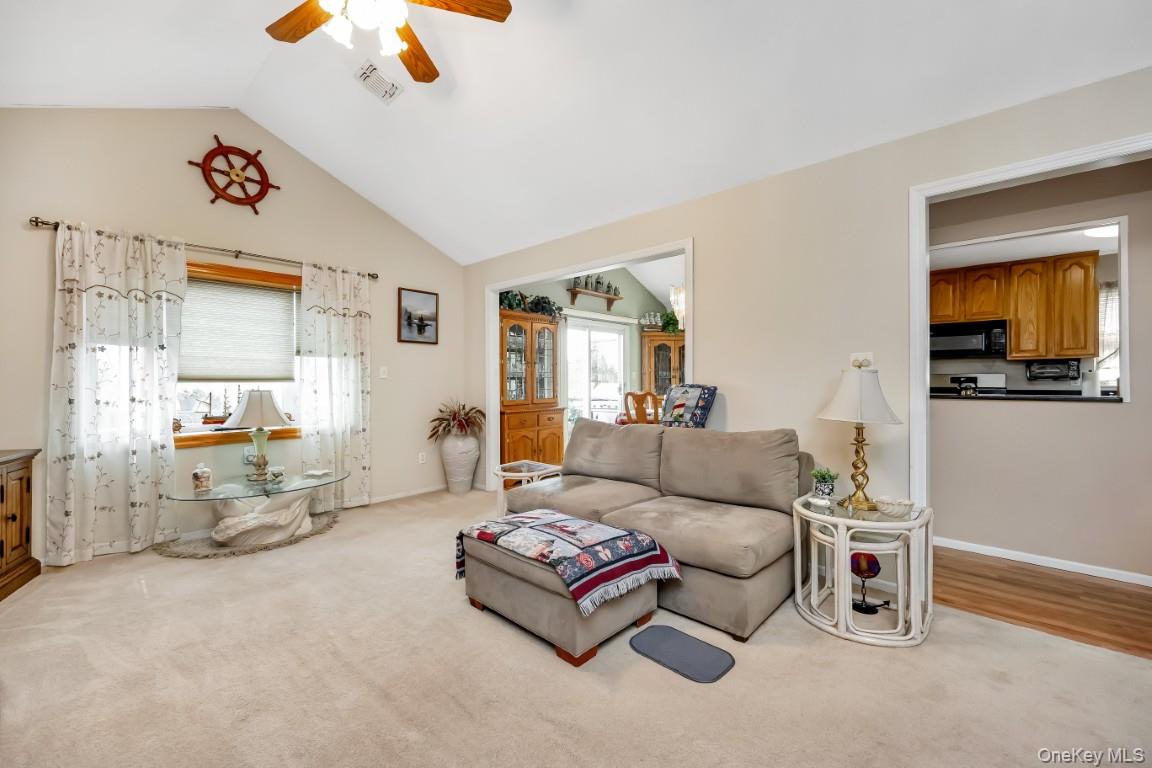 193 Sportsmans Avenue, Freeport, NY 11520